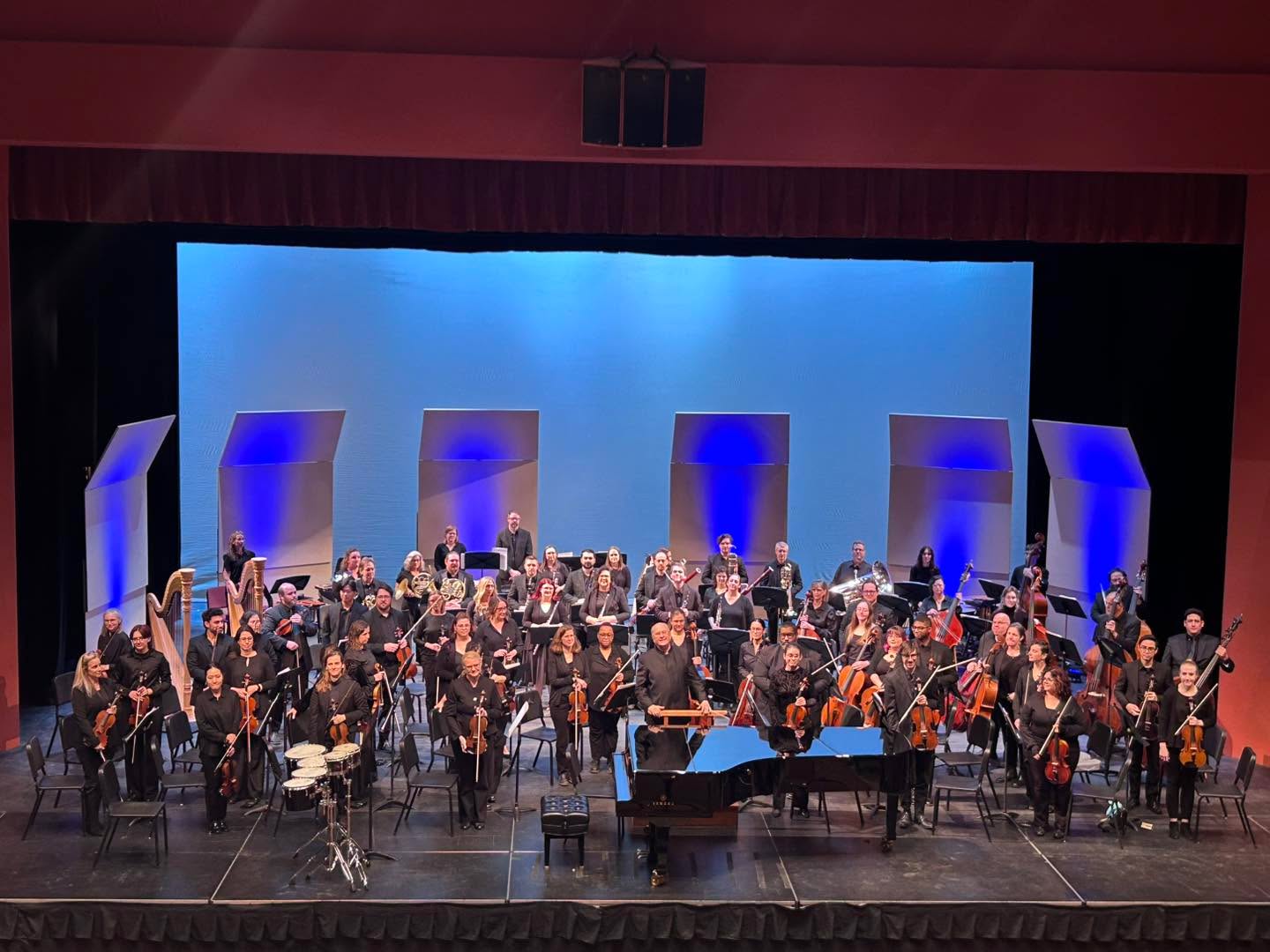 Westerville Symphony’s Masterworks II last night 💛
Holst Japanese Suite , Lou Harrison with the incredible pianist Sarah Cahill, and Sibelius 7. So fun!
#WestervilleSymphony #CentralOhioMusic
#OrchestraLife #Harpist #SupportTheArts #westerville #westervilleohio