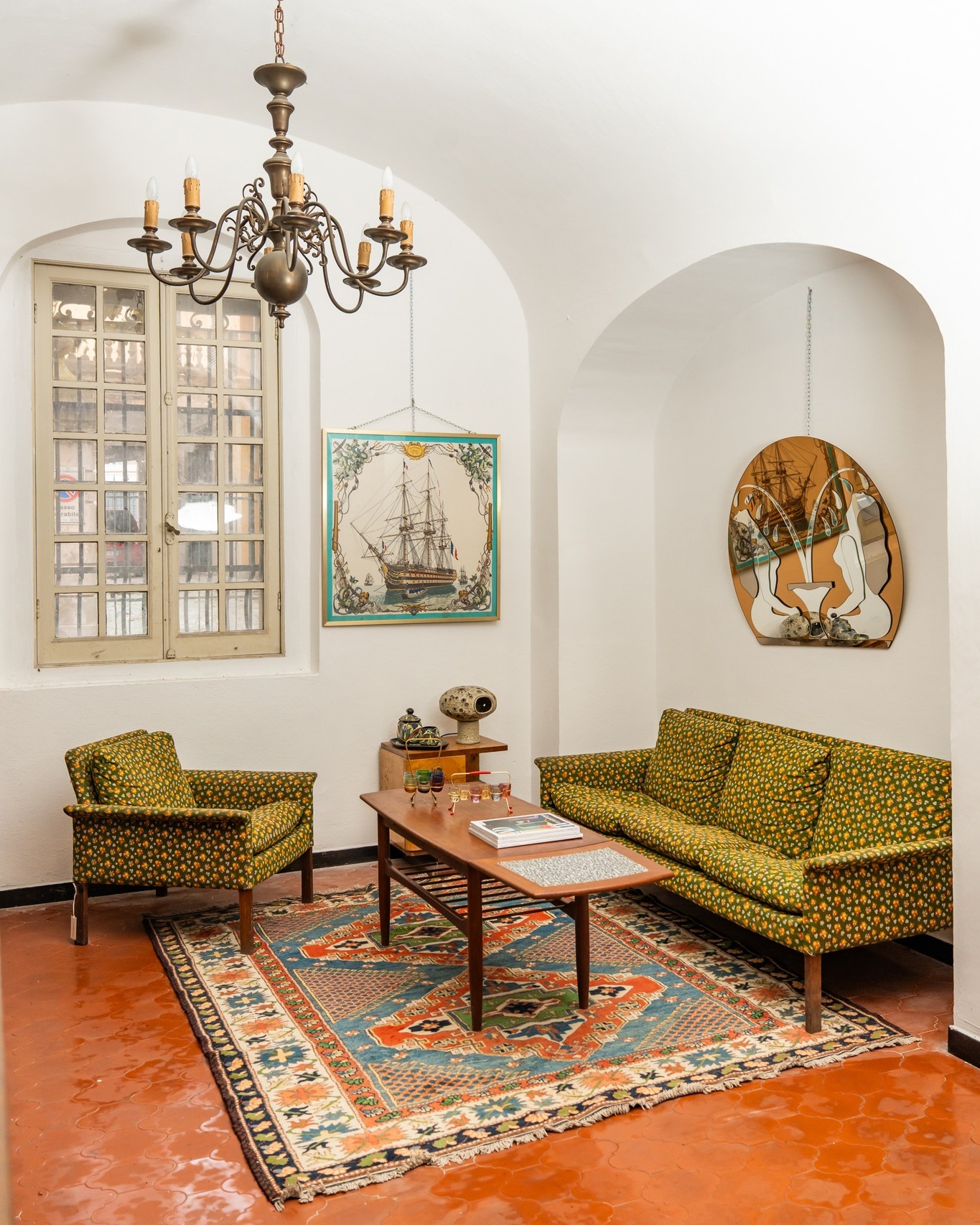 Un ambiente nasce dall’incontro tra pezzi scelti con cura.
Un salotto diventa così un dialogo tra forme, epoche e materia.
Scopri le nostre proposte sul sito o vieni a trovarci in boutique.
A space is born from the encounter of carefully selected pieces.
A living room becomes a dialogue between shapes, eras, and materials.
Discover our selection online or visit us in our boutique.
#LBQuaquaro
#fineartboutique
____
#antiques #vintage #santamargheritaligure #sml #genova #liguria #italy #homedecor #design