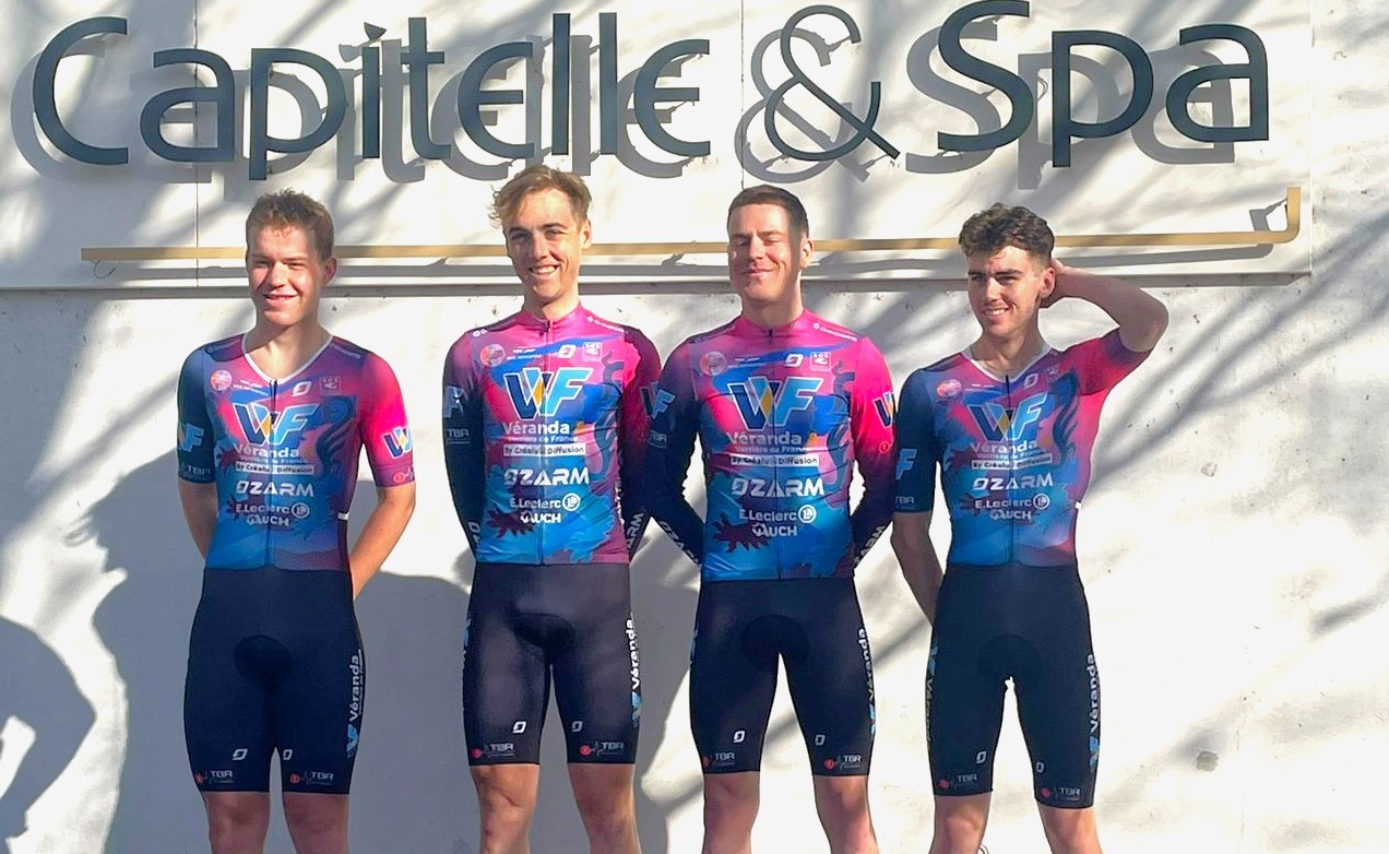 Notre coureur canadien @carson.mattern a signé une très belle 14e place lors de la première manche de la Coupe de France Nationale 3, d'autant plus qu'il a disputé le podium dans le sprint final incluant une quinzaine de concurrents !
« Ce fut une course difficile, reconnaît Carson juste après ses efforts, loin de mon terrain de prédilection. Mais je savais qu’un bon résultat était possible. J’étais ravi de sentir mes jambes me porter et me permettre d’intégrer le premier groupe. Ensuite, j’ai géré mes forces tout en contribuant à maintenir l’écart. Dans le final, je n’ai pas pu répondre à l’attaque décisive et une petite erreur m’a coûté une meilleure position au sprint. Malgré tout, je suis fier de ma performance et j’ai hâte de reproduire cette forme lors de mes prochaines courses. »
Photo : Carson Mattern (2e en partant de la gauche) tout sourire au milieu de ses coéquipiers du jour.
Véranda et Verrière de France @crealudiffusion @eleclercauch @sosparebrisepluslislejourdain @ozarm_custom @21street_gaming @jomasport Groupama @sonia.reflectin STSI @chateausaintmartory GUIA @kcocafe @nvdp_bikefitting @tbrsportperformance MC3M @final__video SAS GEOFFRAY BISIAUX @teamnicemetropolecotedazur_