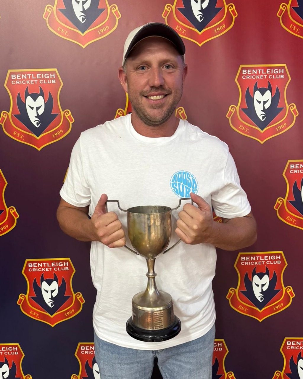 𝗠𝗘𝗡'𝗦 𝗩𝗢𝗧𝗘 𝗖𝗢𝗨𝗡𝗧
Congratulations to our outstanding senior mens players for season 2025/26!
An enjoyable night of celebration and recognition of some fabulous individual achievements across the season.
Thank you to our Captains for their presentations on the night.
We turn to finals now with our 1sts up against Parkdale United and 2nds V Mentone, starting Sat March 7th. Our men's 5ths will replay their Grand Final, stay tuned for all the details once confirmed.
GO DEMONS 🔴🔵💪🏼
Also a huge shout out to our $1000 draw winners Blitzy, Alan and Barnesy (the silent partner)!! And congrats to DMac on winning the BCC Gear Bag from the Toyota Raffle draw.
𝗩𝗢𝗧𝗘 𝗖𝗢𝗨𝗡𝗧 𝗪𝗜𝗡𝗡𝗘𝗥𝗦:
🏆1st XI - RGL Award - Matt Chasemore
🏆2nd XI - Ron McLeod Award - Joe Vaughan (B2B)
🏆3rd XI - John Rogers Award - Lachy Hutchison
🏆4th XI - Raju Award - Jason Abraham
🏆5th XI - Club XI Award - James McKay