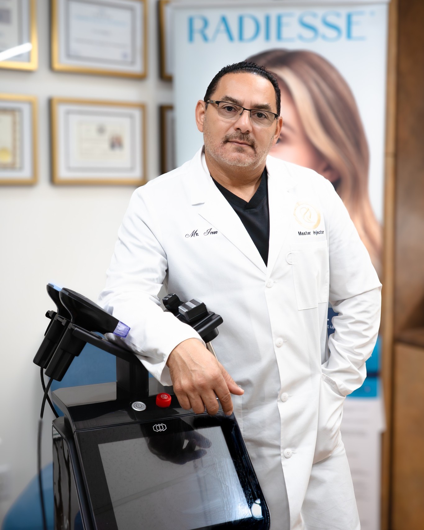 Expert hands. Elevated results.✨
Mr. Ivan brings advanced certification and clinical experience to every treatment at Exalted.
Because confidence starts with trusted care.
Reserve your appointment today! Link in bio 🔗
#medspargv #Edinburgmedspa #Edinburgtx #exaltedbeautymedspa
