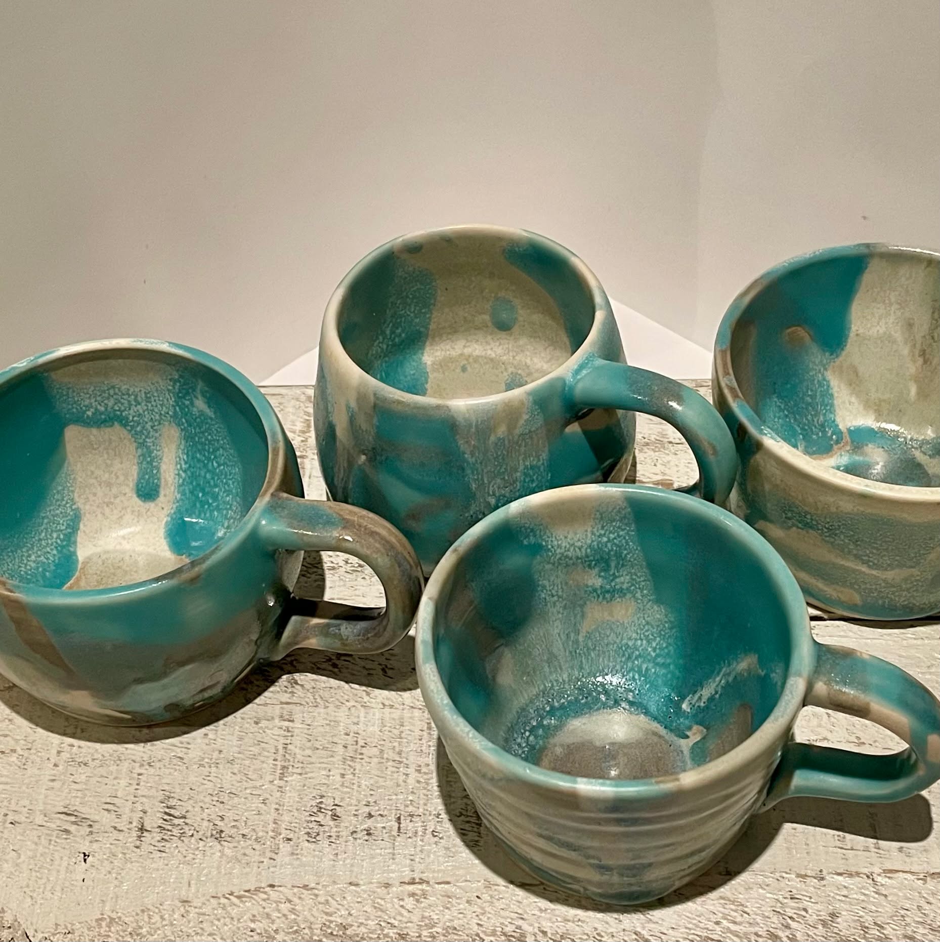 Wow!! What a busy week!! After a solid few days teaching Visual Arts this week, I had to squeeze in time to get back to my own creative practice. BRAND NEW MUGS , finished and ready for my website, or my mini shop @soul_clay_studios or a private sale (if you DM me quick!!) Maybe they might still be available for events in April & May (more on that later!!)
I'm excited to have a few events booked in already this year, starting with................THE COLLECTIVE BEAT GERRINGONG - ART WALL. I've just installed this little mini exhibition this afternoon and I think it looks great! If you are looking for that special gift of Original Art for someone, pop into @thecollectivebeat , Gerringong. A small selection from my newest collection "Earth Journeys" is there from Monday 2nd March for one month. #interiordecor #southcoastnsw #ceramicdesign #inspiredbynature #handmadeceramics #supportlocalartists #buylocalart #kiamalocalartist #artcommissionsavailable #artforeveryone #acrylicpaintingoncanvas #sandandsea #beachtreasure #landscapepainting #localkiamascenery #undertheseatheme #inspiredbytheocean #beachlifevibes #linoprinting