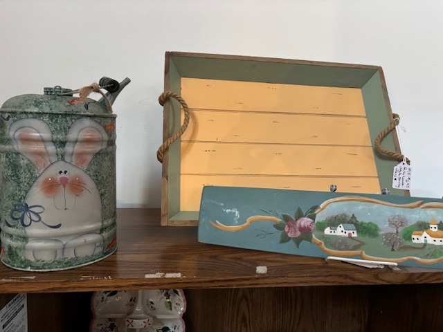Sunday treasure hunting at Full Moon!
Full Moon's Vintage Village
835 Lafayette Rd
Route 1
Hampton NH 03842
open 10am-6pm ---------closed Tuesday
(we are the red building and barn between Best Tile &The Community Oven
#ryenh #seacoastnhshopping #portsmouthnh #newenglandantiquetrail #northhamptonnh #nhsmallbusiness #nhantiques #amesburyma #exeternh #yardsalesnh #newburyportma #newenglandantiques #besttile #hamptonnh #seabrooknh #salisburyma #wardtonerecords #kingstonnh #grovelandma #yorkme #wsca1061fm #westnewburyma #NewingtonNH #dovernh #rochesternh #kingstonnh #grovelandma #yorkme #wsca1061fm #westnewburyma