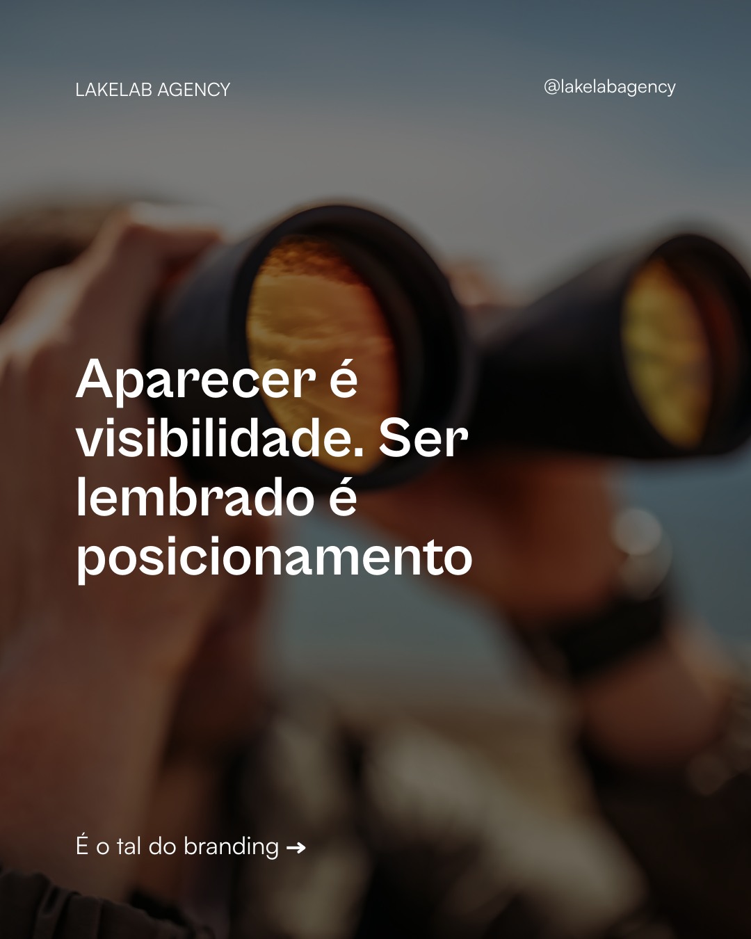 Muitas marcas investem em presença digital, mas esquecem de construir o que fica na cabeça das pessoas quando o feed acaba. Visibilidade sem posicionamento é barulho — e barulho não converte.
Marca forte é aquela que o público consegue descrever sem ver o logo.
Se a sua marca aparece com frequência mas ainda não é lembrada, o problema não está no volume de conteúdo. Está na clareza do que você precisa repetir.
👇 Salva esse post e comenta LAB se quiser organizar isso com método.