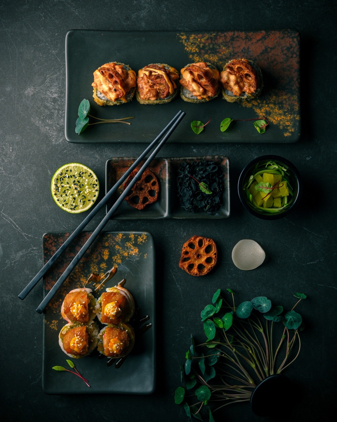 Нашето суши изненадва с креативност и неповторим вкус.
За резервации: 089 221 8588
бул. Витоша 18, над Raffy