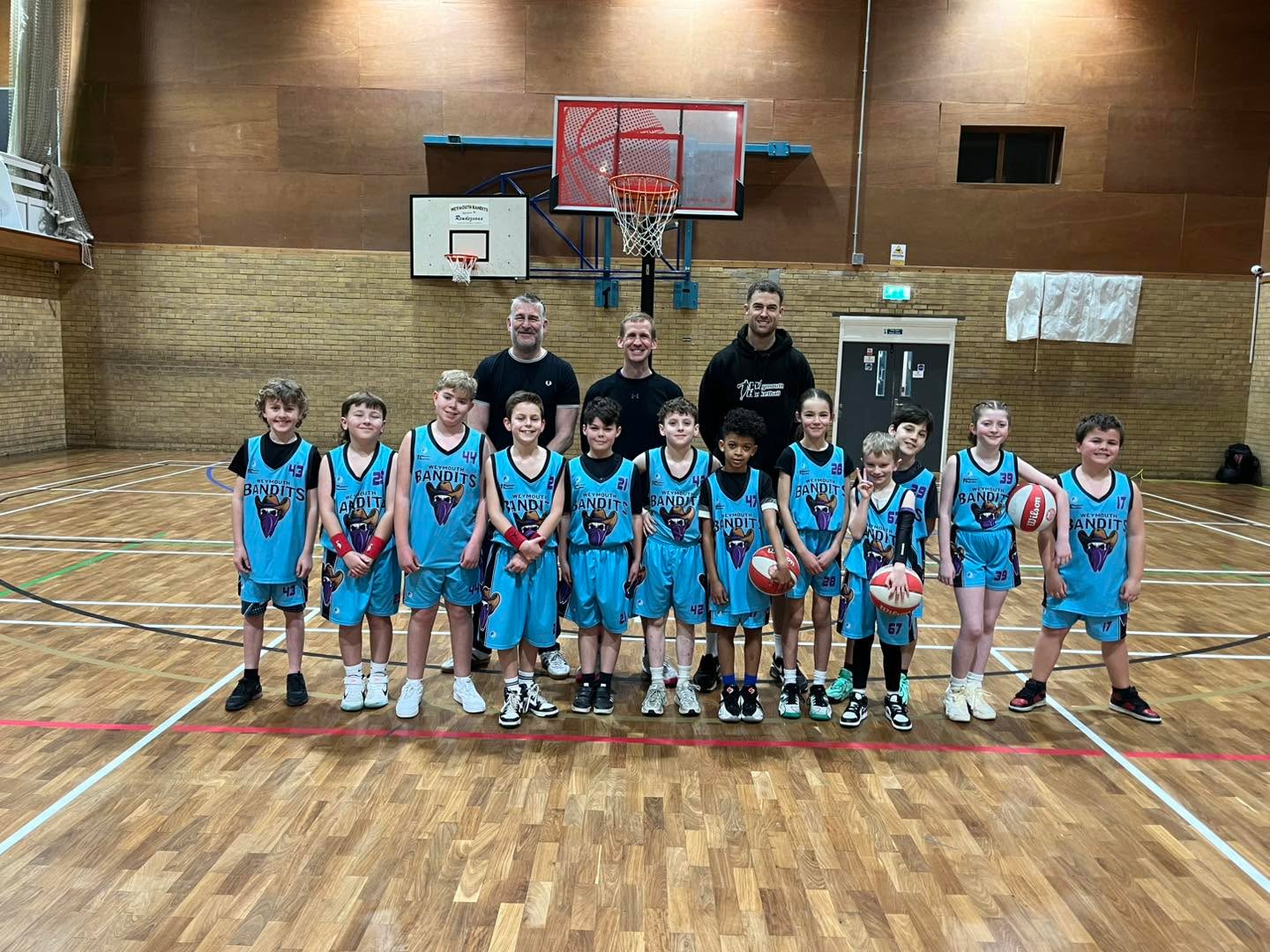 Another fantastic tri-tournament of Basketball from our wonderful under 10s!
A huge thank you to all parents and coaches for your wonderful support.
The U10s did excellently and continue to improve every game.
A big thanks to Bournemouth Oaks and Poole Piranhas teams for your excellent sportsmanship and wonderful basketball.
More juniors basketball this coming weekend, as our U12s, U14s & U16s play against Bridport Evolution at Redlands Sports Centre.
Go Bandits!