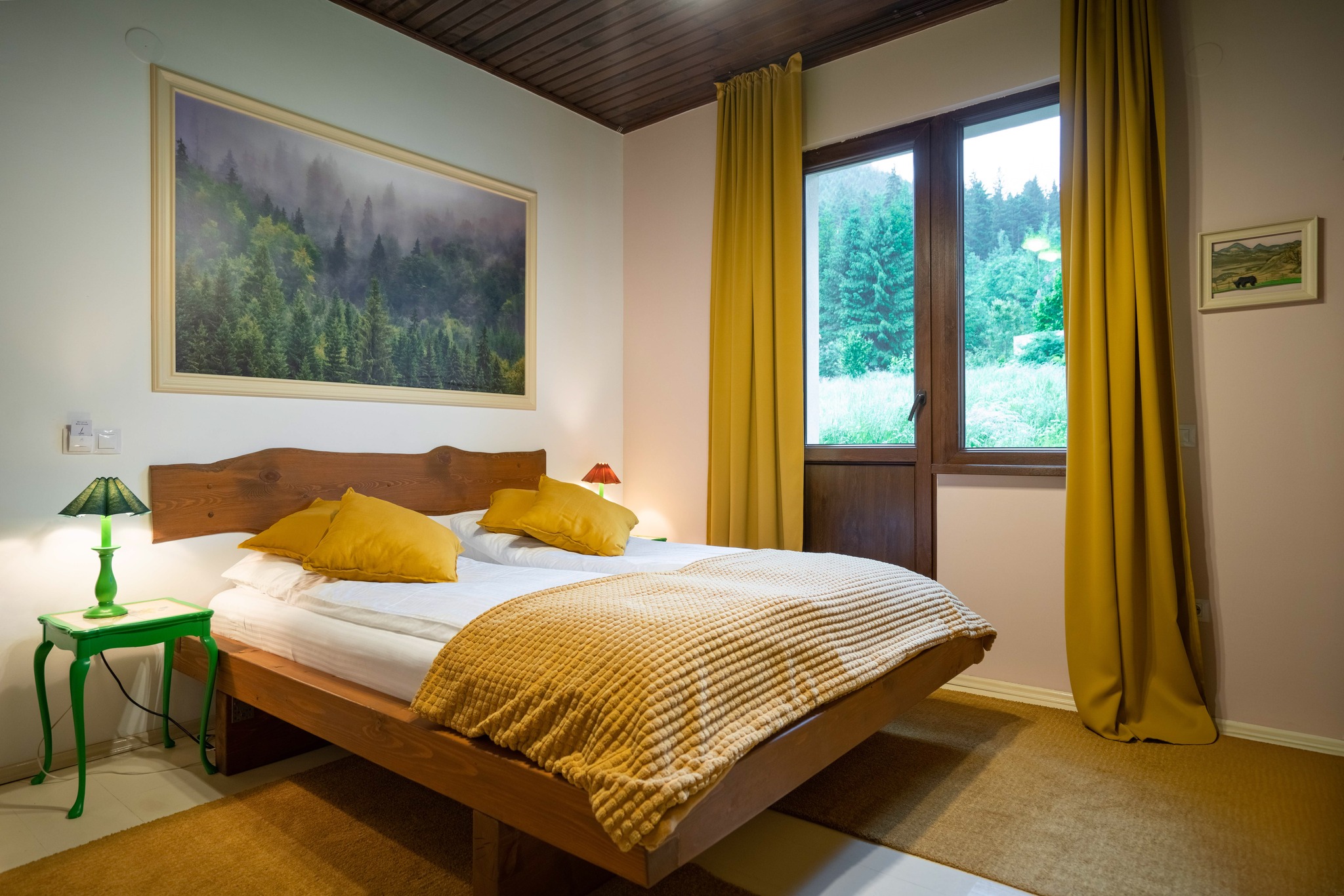 La Arte nu există reguli rigide. Poți veni pentru liniște totală sau pentru distracție. Poți rezerva doar cazarea sau poți adăuga experiențe care să-ți completeze șederea. Fiecare vizită poate fi diferită — pentru că tu decizi cum vrei să o trăiești.
.
.
#TuAlegi #ArteExperience #StayYourWay #CazareCuStil #VacanțăPersonalizată #TravelRomania #BoutiqueHotelVibes #TușnadVibes #RelaxSauDistracție #ExperiențeUnice