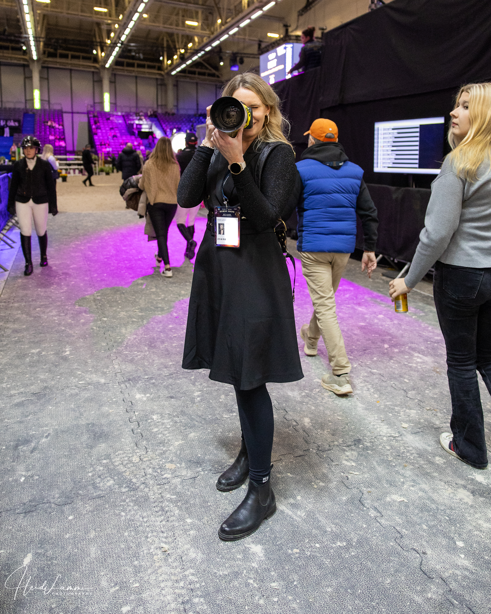 Oh my, such a great day at @helsinkihorseshow again! 🔥
Today I was in the main arena and captured all the classes and programs during the day. Due to media duties I haven't had time to publish nothing more than the first class of the day. Another 15 hour day behind... Thank you for the patience, I try to finish everything as soon as possible 😊
First photo of the post by my dear friend @erjah 🫶
www.heidilammi.com