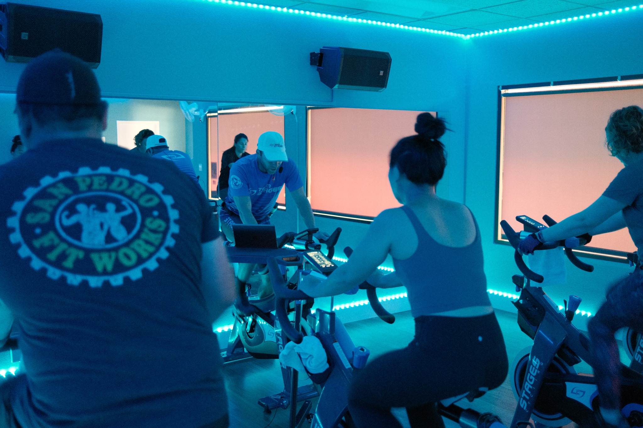 San Pedro, letβs work. π΄ββοΈπ₯
Our 30 & 45-minute spin classes at San Pedro Fit Works are designed to push you. Intentional coaching. High energy. Real results.
New to spin? Come anyway.
You control the resistance β we coach the rest.
Clip in. Turn it up. Get stronger.
#SanPedroFitWork #SpinClassVibes #community #sanpedrostrong #workout