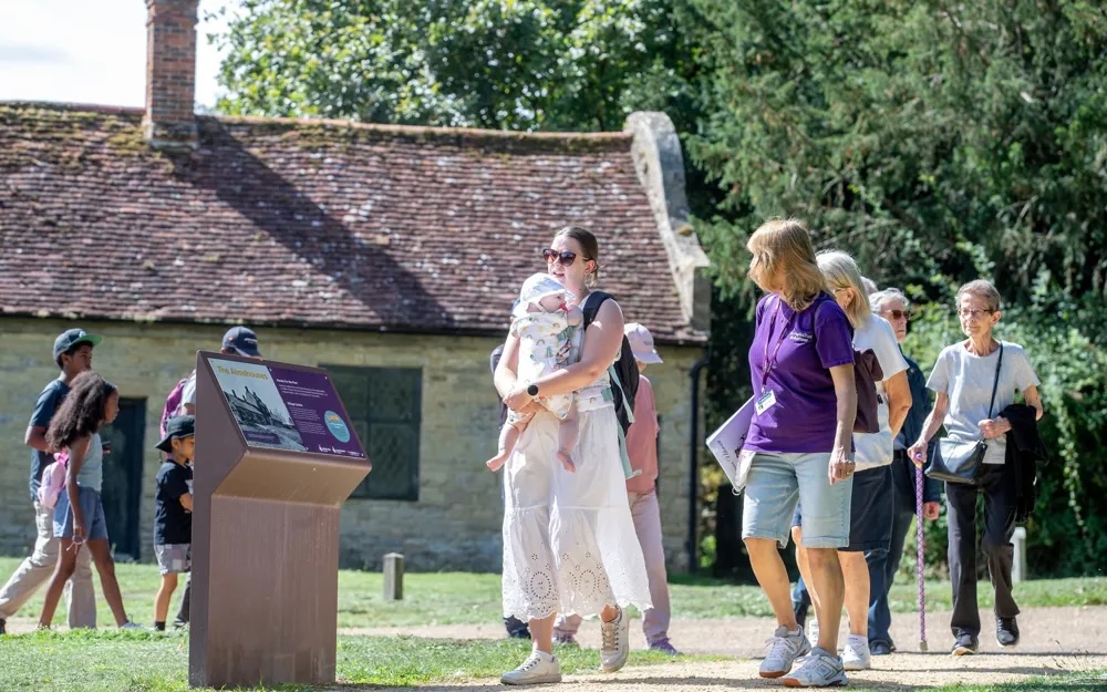 Free - Great Linford Manor Park Guided Walk - 13th March
Join the Friends of Great Linford Manor Park on a guided walk to discover the historic features of this unique site.
https://www.theparkstrust.com/events/great-linford-manor-park-guided-walk/