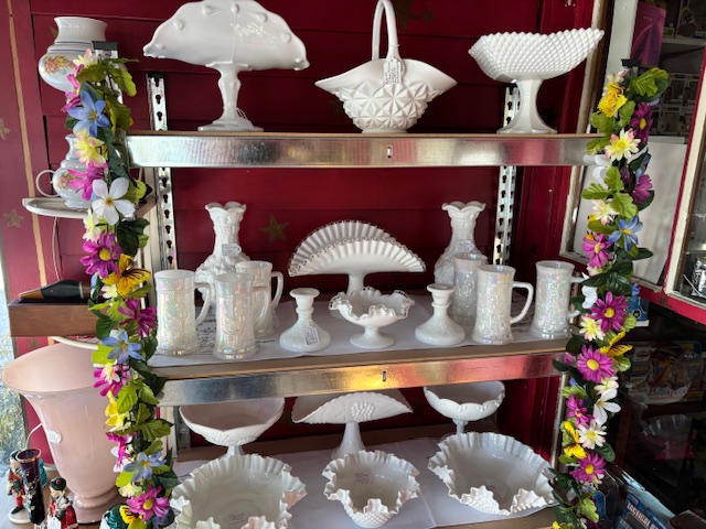 Beautiful - Amazing treasures can be found at Full Moon!!
Full Moon's Vintage Village
835 Lafayette Rd
Route 1
Hampton NH 03842
open 10am-6pm ---------closed Tuesday
(we are the red building and barn between Best Tile &The Community Oven
#ryenh #seacoastnhshopping #portsmouthnh #newenglandantiquetrail #northhamptonnh #nhsmallbusiness #nhantiques #amesburyma #exeternh #yardsalesnh #newburyportma #newenglandantiques #besttile #hamptonnh #seabrooknh #salisburyma #wardtonerecords #kingstonnh #grovelandma #yorkme #wsca1061fm #westnewburyma #NewingtonNH #dovernh #rochesternh #kingstonnh #grovelandma #yorkme #wsca1061fm #westnewburyma