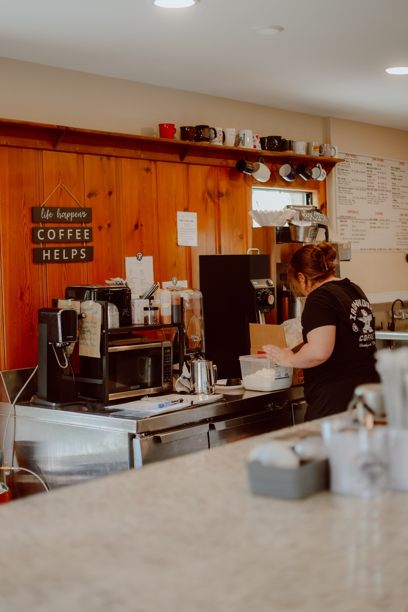 Fast doesn’t mean rushed..
Every shot is dialed in.
Every drink made from scratch.
Every order made like you walked inside.
Because quality doesn’t change just because you’re in a hurry.
That’s the Ironworks standard.