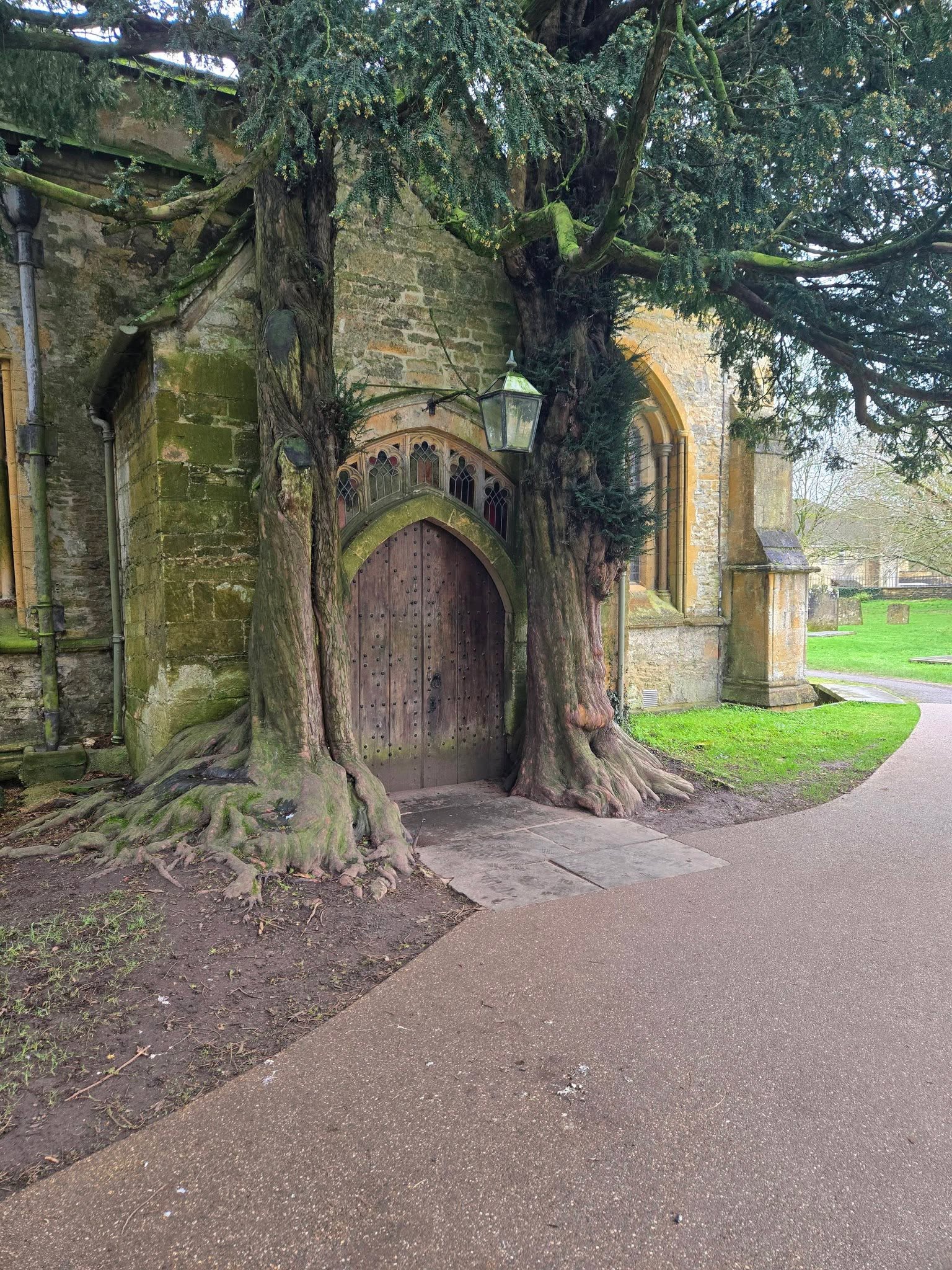 We arrived in Birmingham, UK yesterday afternoon and only made it to Cadbury World before we collapsed. I don't sleep on planes and I was asleep by 6p and slept until 7:30a! Glorious!
Today we did a tour of the Cotswolds and all four villages we visited were gorgeous: Stow-on-the-Wold, Burford, Bibury, and Bourton-on-the-Water.
Tomorrow I start my week-long work trip at the University of Birmingham with judging student presentations. So cool!