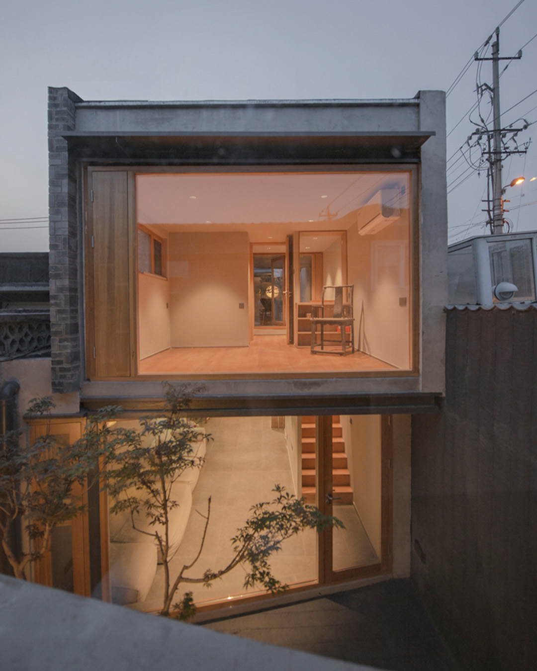 Inspiration- Architecture
Architecture by Jin Lei
📸 Photography by Jin Lei
.
.
.
.
.
Les inspirations qui nous émerveillent:
#johnpawson #miesvanderrohe #richardneutra #peterzumthor #marcelbreuer
#airesmateus #linabobardi #lecorbusier #louiskahn #alvarosiza
#minimalarchitecture #modernarchitecture #modernism #modernistarchitecture
#brutalism #contemporaryarchitecture #minimalistdesign
#architecturalphotography #designinspiration
#architecture #instaarchitecture #archilovers
#architecturefrance #architectureparis