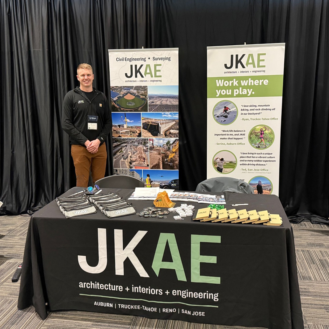 We had a great time connecting with UNR students at last week's Engineering Career Fair! Thank you to everyone who stopped by our booth!
#JKAEDesign #UNR #Engineering #CareerFair