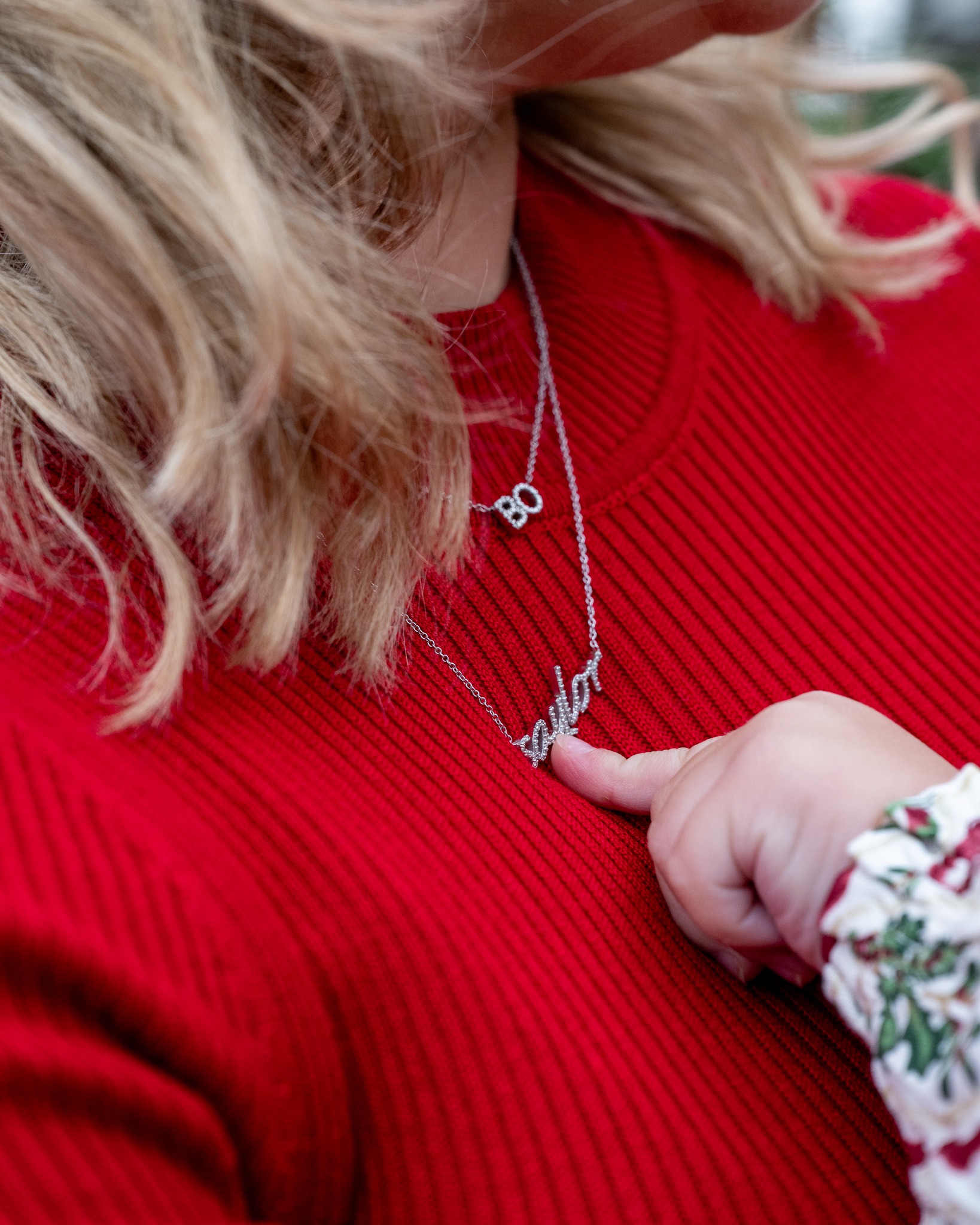 Our partnership with @jewelandtheseanantucket began in 2022 and has grown alongside the brand. From seasonal campaigns to new product launches, we’ve worked together through different stages of growth, supporting email marketing, website management, social strategy, advertising, and ongoing content creation.
It’s been a collaboration across seasons and milestones.
Photography + Marketing for #BlueSevenClient | @jewelandtheseanantucket