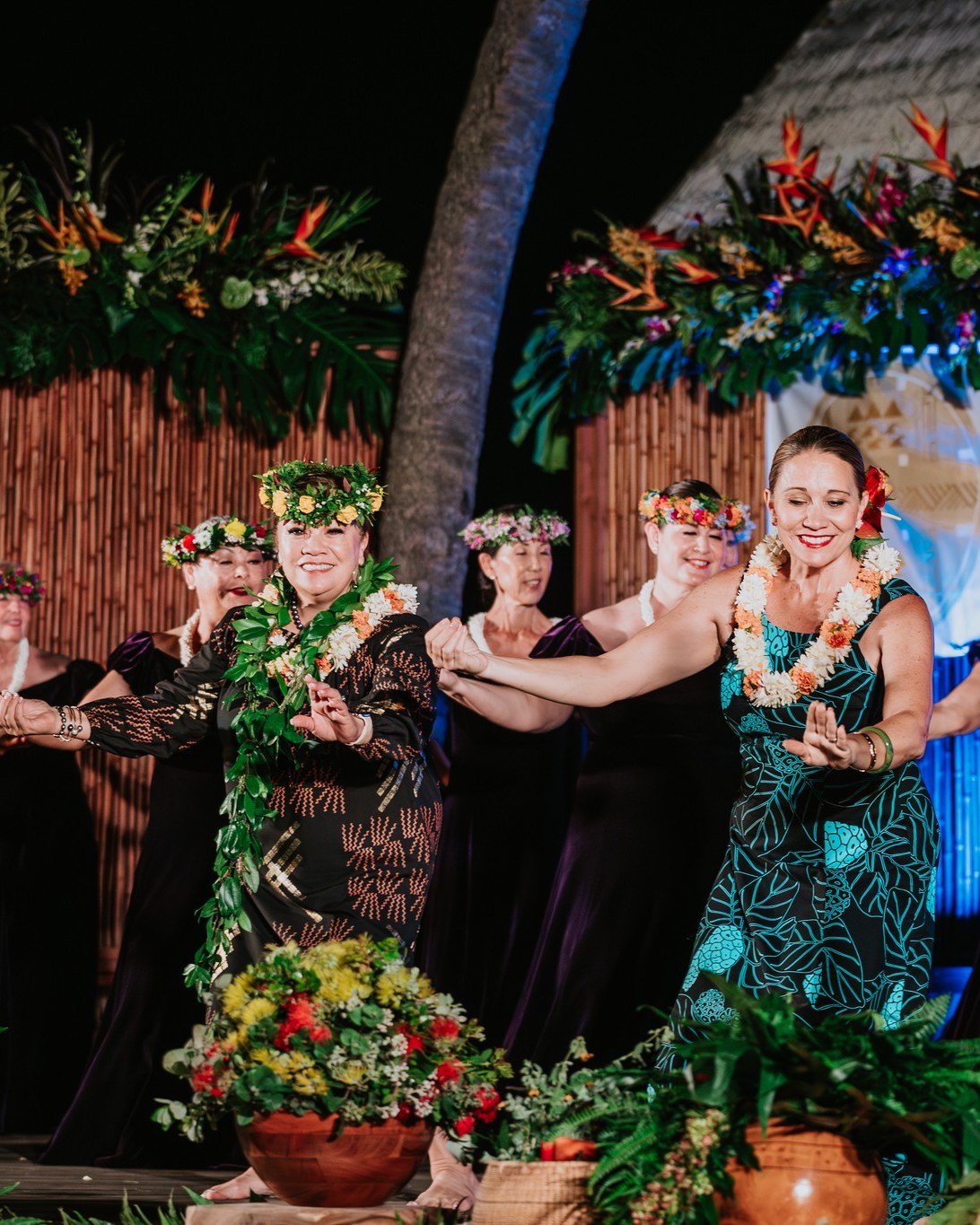 There is something truly special about seeing the hālau of Hawaiʻi Island come together in one place. 🌺
Different traditions, different kumu, one shared love, hula.
A celebration of culture, community, and the stories that continue to live through the dance. Hosted by @kikhalau.
Donʻt miss this year! HiKuauli.com
📸 @ahonuiproductions