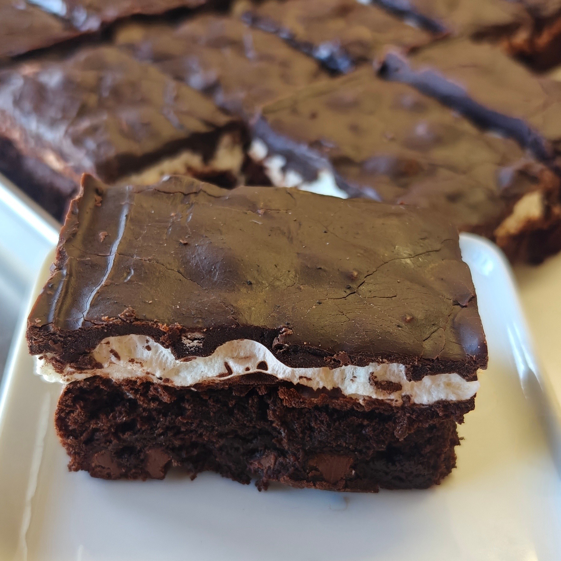 🍫☁️ Chocolate lovers, brace yourselves.
Our Mississippi Mud Brownie starts with a rich, fudgy brownie base, piled high with a thick, fluffy marshmallow layer, and finished with a smooth chocolate layer on top.
It’s gooey. It’s decadent. It’s unapologetically messy in the best possible way. (Napkins encouraged. 😉)
If you love layers and serious chocolate flavor, this one’s calling your name.
#senzaglutenfree #glutenfreebakery #mississippimud #brownielove #marshmallowgoodness #chocolatelovers