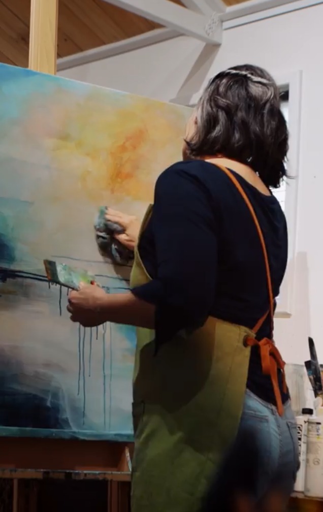 ARTIST APPLICATIONS for Mundaring Hills Open Studios 2026 are now open.
Each year the Perth Hills transforms into a living art trail. Studios open their doors. Paint, clay, metal, glass, timber and textiles come alive. Visitors wander through winding roads and tall jarrah forests discovering the artists who choose to create out here.
If you’re an artist working in the hills, this is your chance to invite people into your world. Show them the process. The mess. The magic. The work that happens quietly behind studio doors.
Join the trail. Be part of the story.
🎨 Kat Hardwick | Oil & acrylic painter | @kathardwick_art
Applications are now open.
Mundaring Hills Open Studios
Follow the link in our bio to apply and learn more
#MundaringHillsOpenStudios #PerthHillsArt #WAartists #artistsinthehills #openstudios #perthcreatives #arttrail #bushmagic