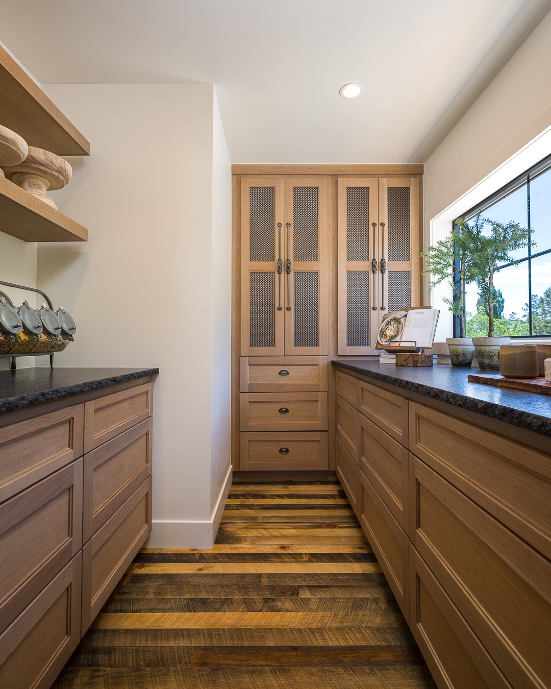 Luxury lives in the details. Not in excess — but in craftsmanship, and @rootdesignco did a wonderful job here!
Solid wood cabinetry. Textured inserts. A floor that tells its own story. Light grazing the grain just enough to remind you it’s real.
Spaces like this aren’t designed for show. They’re designed for longevity — for morning rituals, handwritten recipes, slow weekends.
When I photograph interiors, I’m looking for the subtle cues: the way materials speak to each other, the weight of hardware, the quiet symmetry. Because true refinement isn’t loud. It’s intentional.
If you’re ready to showcase your home, project, or brand with imagery that connects, let’s create something beautiful together.
📩 Inquire via DM or link in bio
.
.
#production #InteriorPhotography #VisualStorytelling #DesignFocused #ModernLiving #CreativeStudio #joncahillphoto #InteriorDesign #KitchenVibes