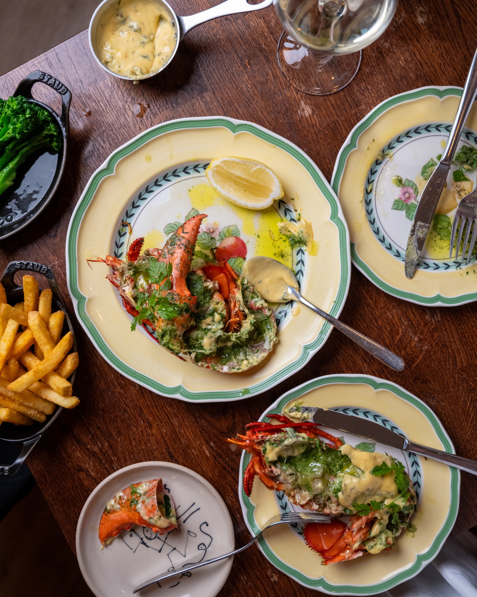 Join us on Friday, 13th March for a decidedly très chic three-course Lobster Lunch. 🦞🥂
We begin with ravioli et son bouillon de homard, followed by demi homard with beurre d’escargot and pommes frites, and finish with a classic tarte aux pommes fines.
A little French indulgence for your Friday afternoon. 🇫🇷✨
Reserve your table through the link in our bio- seats are limited.