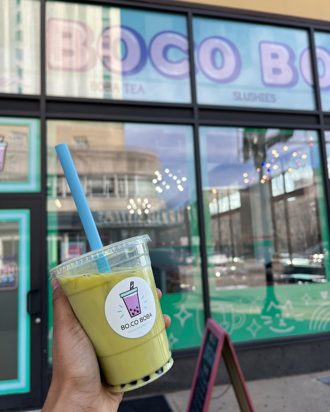 Sippin' before the camera does 😉
📷: @emelia.pierre