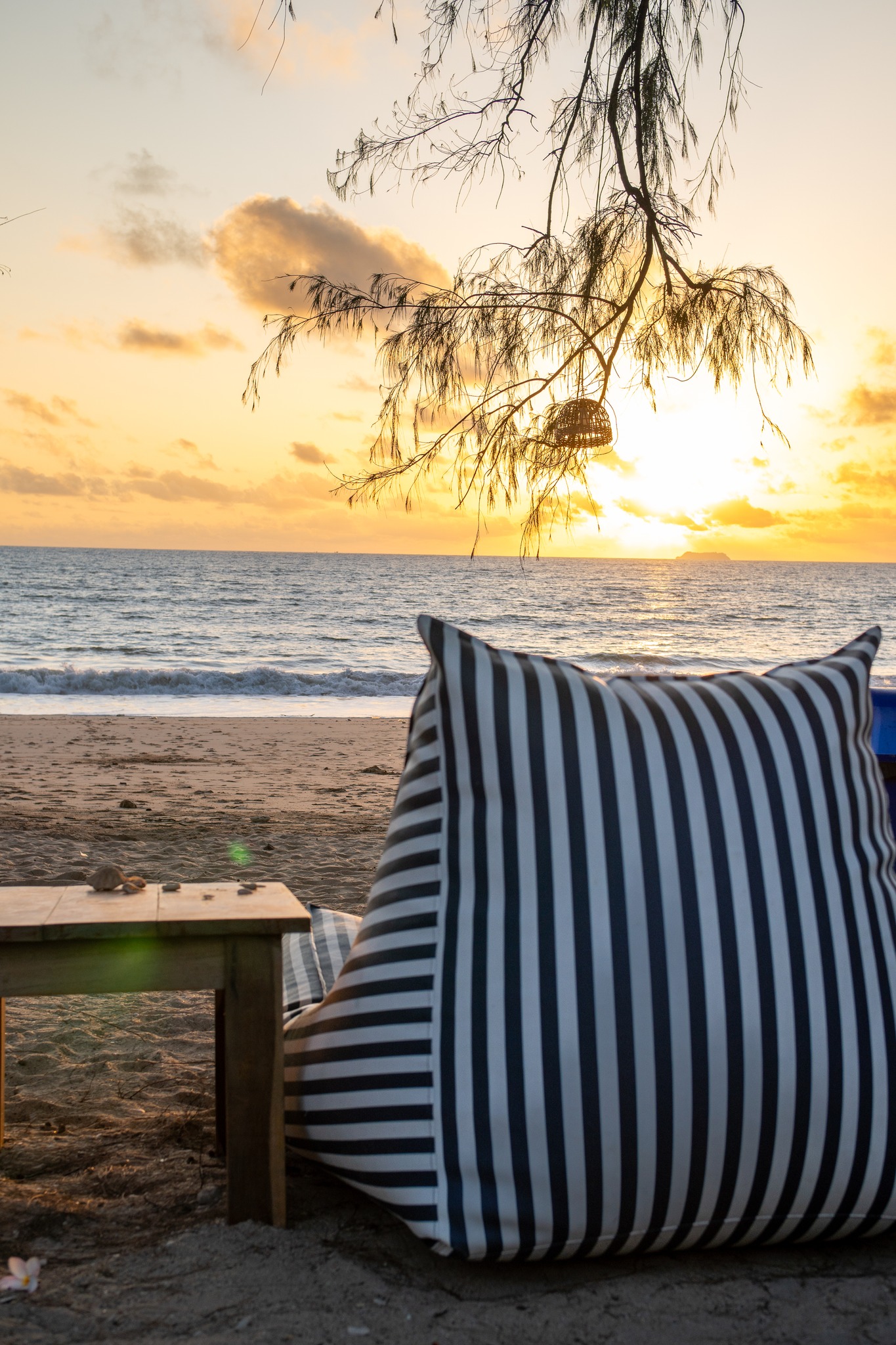 It’s the little things that make a stay special… the sound of the waves, soft sand under your feet and sunsets you never want to miss 🌅
Enjoy our best direct booking rates here! ➡️ link in bio
📞094 432 8889
📩info@longbeachchalet.net
🌐www.longbeachchalet.net
