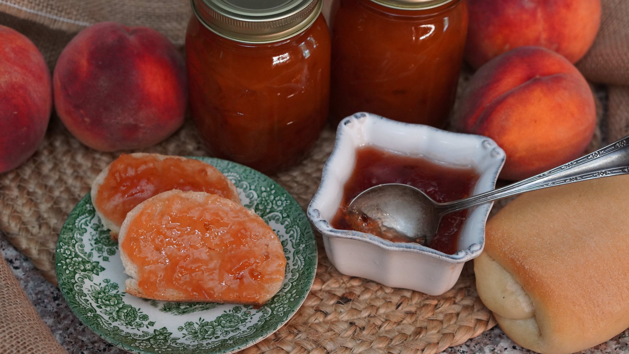 Peach Butter Canning Recipe
Peach butter is a great way to preserve peaches. The fruit butters have less sugar and more spices than a jam but are used in very similar ways. I really enjoy eating this warm on toast but it is also good on waffles, ice cream and so many other things.
Wisdom Preserved Website https://wisdompreserved.life/peach-butter
How to Blanch Peaches: https://youtu.be/G7qAL2pVS1w
How Altitude Affects Canning Processing: https://youtu.be/oSr1QyV8hU8
Quality, American-made, Superb CANNING LIDS and JARS:
✅Here is your 20% off promo code: WP20
✅Superb Website https://shop.superbsealing.com/?ref=WP20
#superbcanning @superbcanning