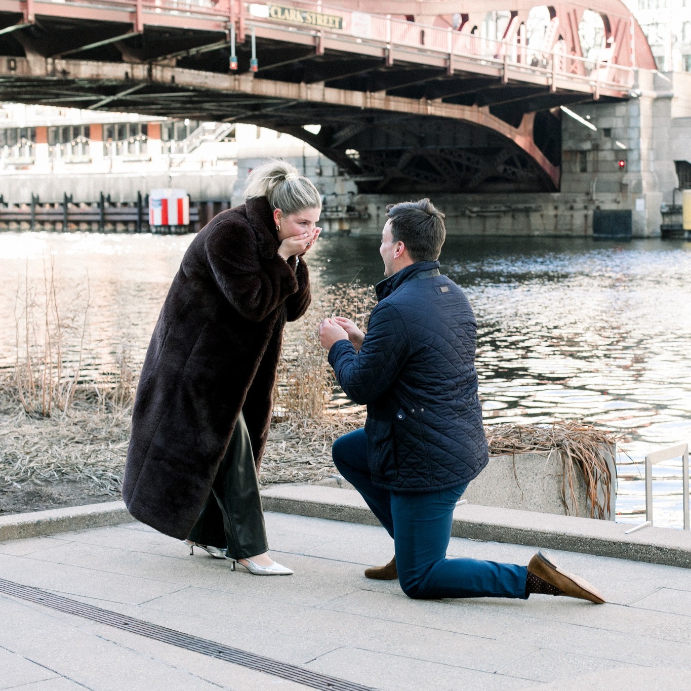 How precious are these moments 🤍 Proof that the in-between moments are often the most meaningful. #chicagoweddings #shesaidyes