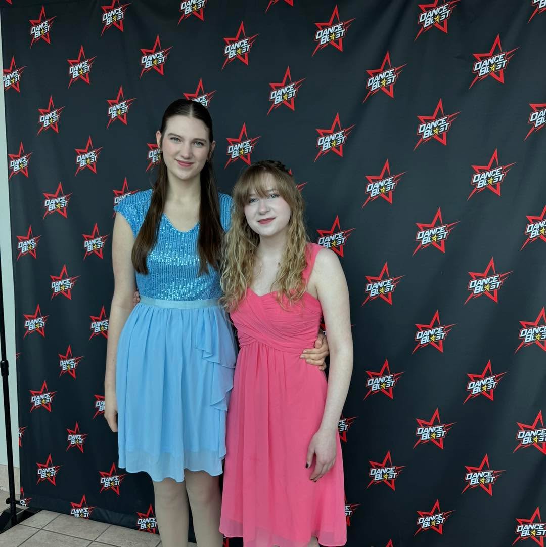 These young ladies performed and sang a beautiful song and dance duet this morning and received a gold mark 🥇 Beautiful performance! 💕 #balletnallthatjazz