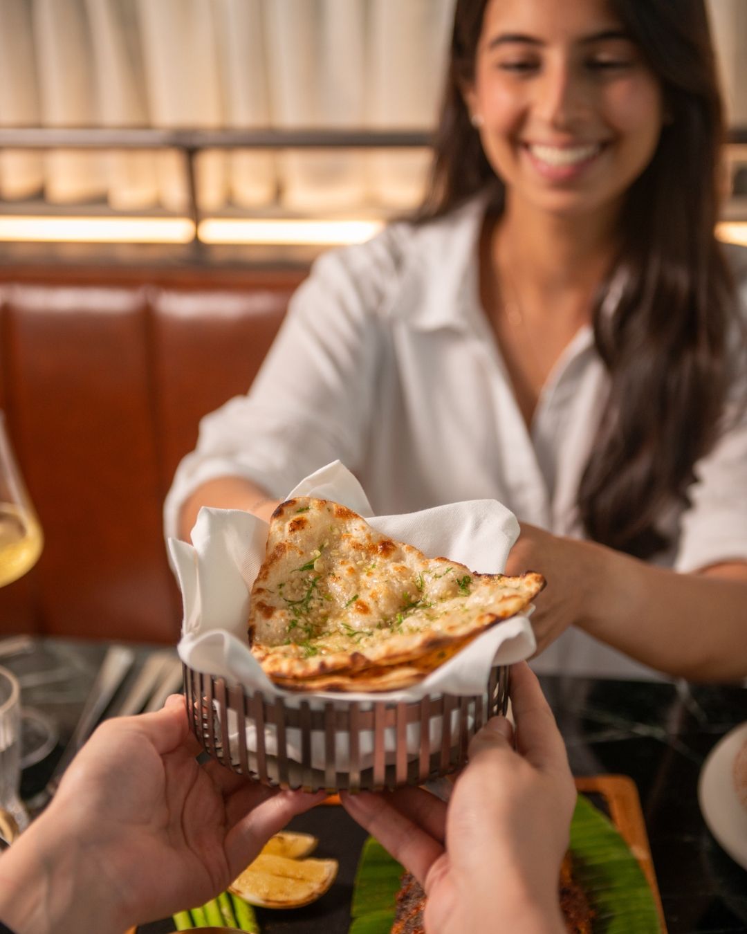 Nothing compares to naan straight from the tandoor. Our naan selection is baked fresh to order — from the classic Butter Naan brushed with ghee and cilantro, to the irresistible Garlic Naan, and our signature Chili Cheese Naan stuffed with bold, melty goodness.
Warm, fluffy, and made to pair perfectly with your favourite curries.
Which one are you reaching for first?
ไม่มีอะไรเทียบได้กับนานร้อน ๆ อบสดจากเตาทันดูร์
ที่ Jharokha เราอบนานสดใหม่ทุกออเดอร์ ตั้งแต่ Butter Naan คลาสสิกที่ทาเนยใสและโรยผักชี Garlic Naan หอมกระเทียมชวนติดใจ ไปจนถึง Chili Cheese Naan สูตรซิกเนเจอร์ ไส้แน่น ชีสเยิ้ม รสชาติจัดจ้าน
นุ่ม หอม อร่อย เข้ากันได้ดีกับทุกเมนูแกงของคุณ
คุณจะเลือกชิ้นไหนก่อนดี?
👉🏼 For reservations: Link in Bio.
📞082-997-3399
📍Erawan Bangkok, Fl.2
🕒 Open Daily, 11:30 - 22:30
#JharokhabyIndus #JharokhaBkk #JharokhaBangkok #CelebratewithJharokha #IndianCuisine