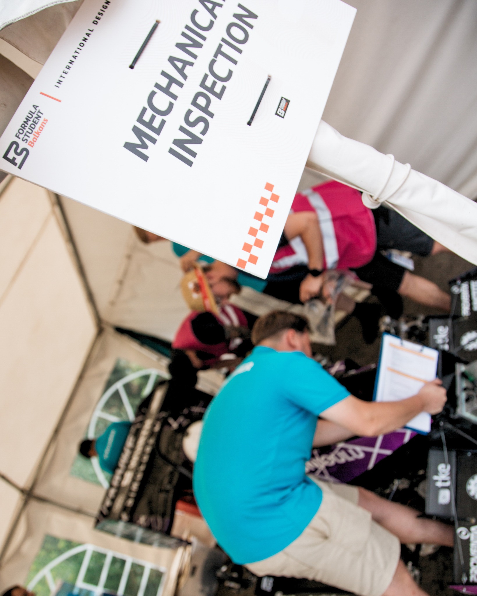 moment of truth
.
.
.
#fsbalkans #formulastudent