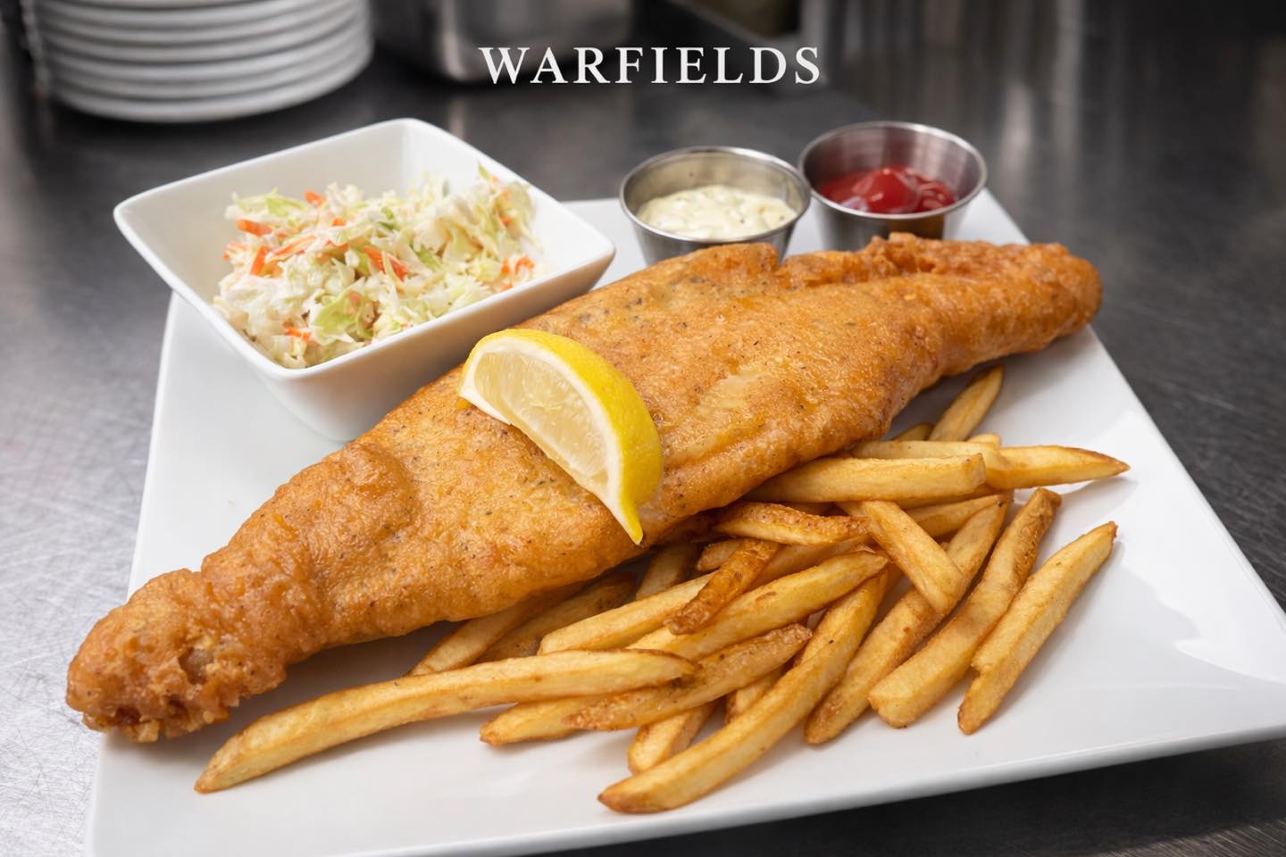 It’s Friday… you know what that means. 🐟🍋
Fresh beer battered haddock, crispy fries, fresh coleslaw, and house tartar sauce.
A classic fish fry done the Warfields way.
Join us for lunch or dinner and start your weekend right. 🤩
Call 📞 314-879-5542 or go online 🌎