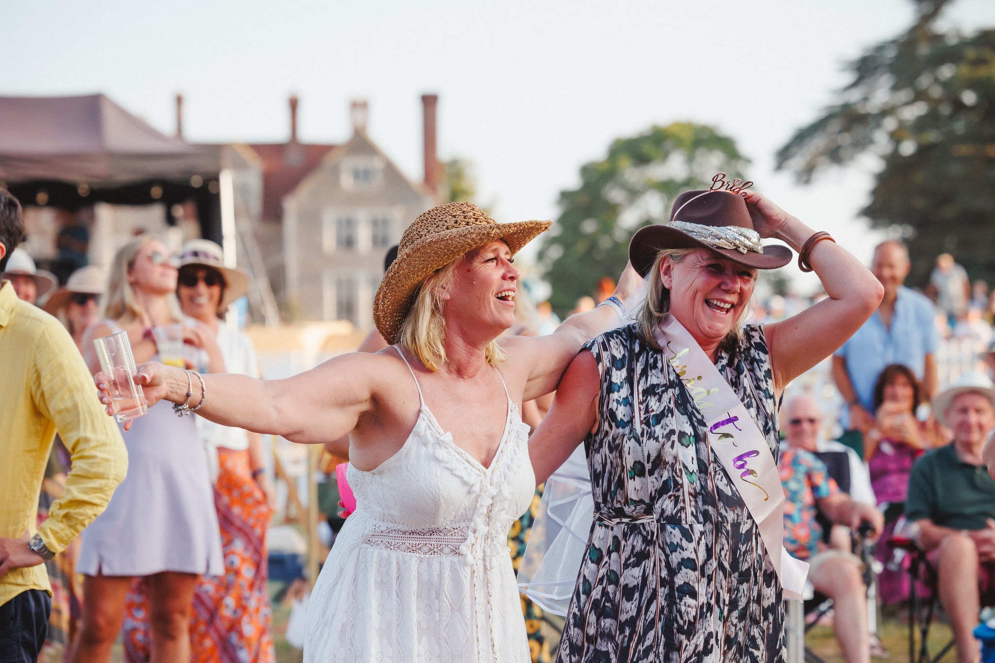 Sunshine, music, and your best friends by your side ☀️🎶Join us for Country at Loseley on Sunday 9th August!
Because Live at Loseley is even better when you bring the whole gang - dancing, laughing, and making those summer memories together 💃🌸
#LiveAtLoseley #SurreyFestival #BetterWithFriends #SummerVibes #Guildford #Surreyevents #countrymusiclover #CountryMusic #countryfestival