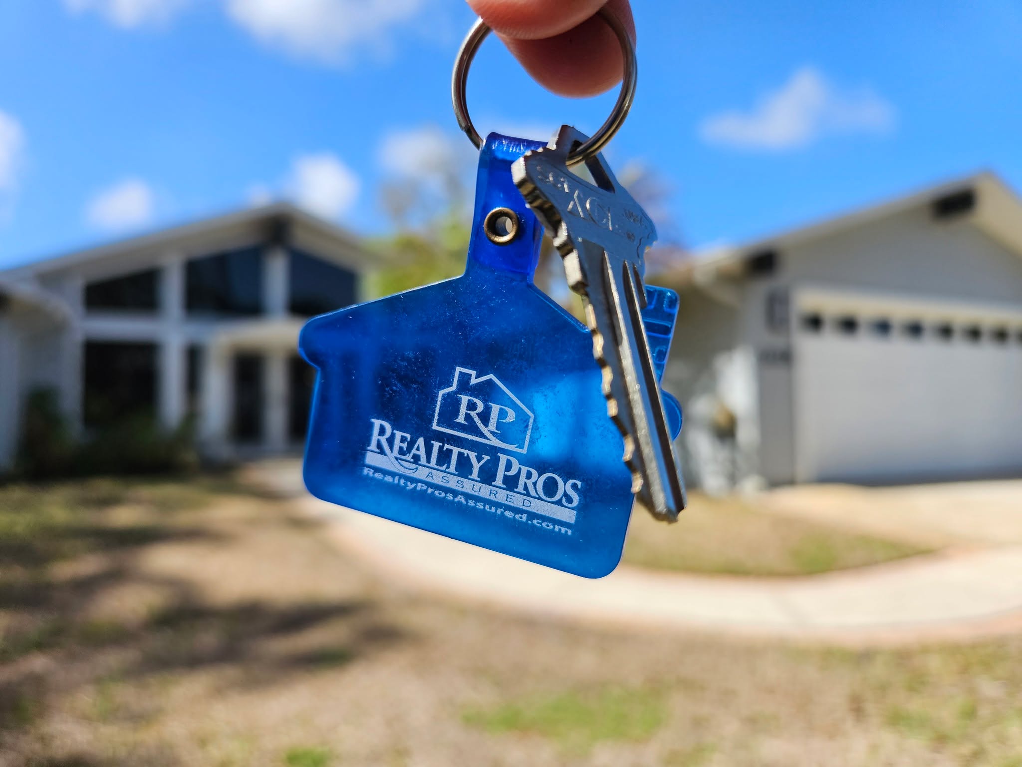 👀𝘾𝙤𝙢𝙞𝙣𝙜 𝙎𝙤𝙤𝙣❗️
#homebuying #homesforsale #realestateagent #realestateinvesting #listingagent #realestateexperts #homeforsale #realestateexpert #realtyprosassured #realestatelife #buydirt #realtor #realestateforsale #justlisted #realestate #realtorlife