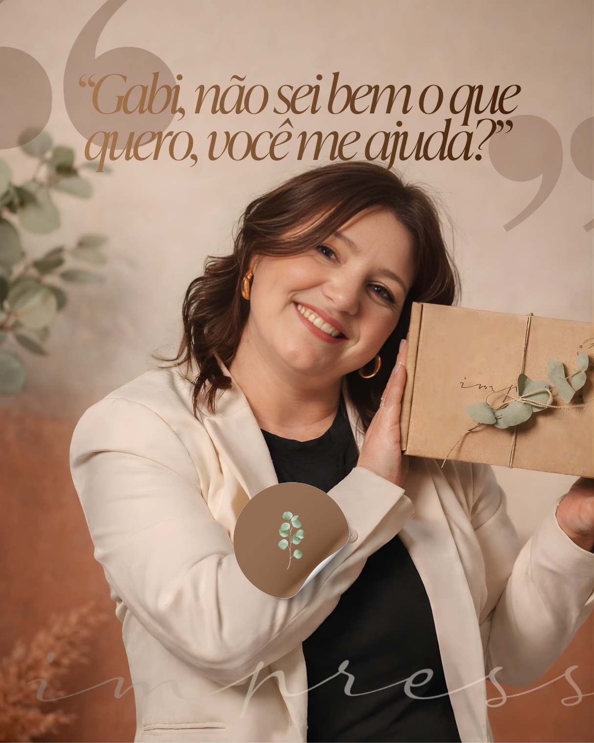 Tem uma situação que aparece aqui com frequência. A pessoa chega no direct, manda um "oi Gabi" e quando eu pergunto o que ela precisa, vem assim: "quero um presente mas não sei bem o que quero, você me ajuda?"
Eu adoro esse tipo de cliente. Não porque é fácil, mas porque significa que ela confia que eu sei o que estou fazendo.
Aí eu começo a perguntar. Pra quem é, qual a ocasião, como essa pessoa é no dia a dia, o que ela gosta, o que representa pra quem vai dar o presente. Em dez minutos de conversa a gente já tem frase, item e direção clara.
Esse é o trabalho que eu faço aqui. Você não precisa chegar com tudo resolvido. Precisa só me contar a história. O presente nasce dessa conversa.
Me chama no direct e me conta pra quem é. 🤍
