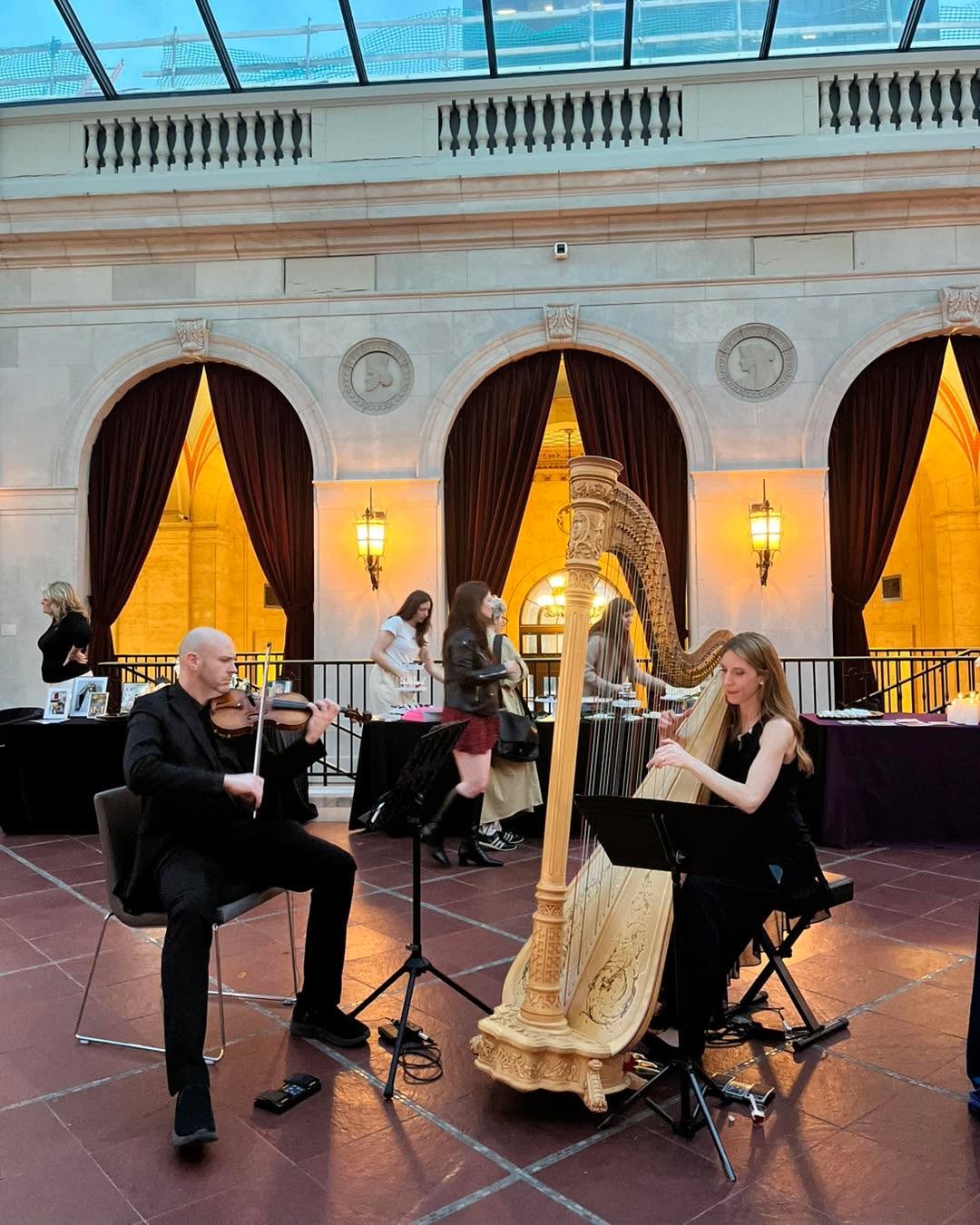Such a beautiful evening playing harp + violin for the wedding show at the Columbus Museum of Art this past Friday! ⭐️ ♥️ We loved meeting so many engaged couples and helping them imagine what live music could sound like on their wedding day. 🎵 😊
A special thank you to weddingdayswithdania for capturing this picture for us! 📸
#ColumbusWedding #ColumbusOhioWeddings
#ColumbusMuseumOfArt #ColumbusHarpist
#WeddingInspiration #OhioWeddingVendors
#ColumbusBride #614bride