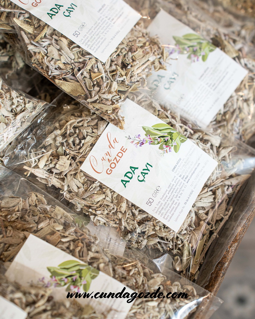 Raflarımızda sadece ürünler değil, Cunda’nın kokusu da var.
👉🏻www.cundagozde.com
#cunda #gozdezeytincilik #saficerik #adaçayi