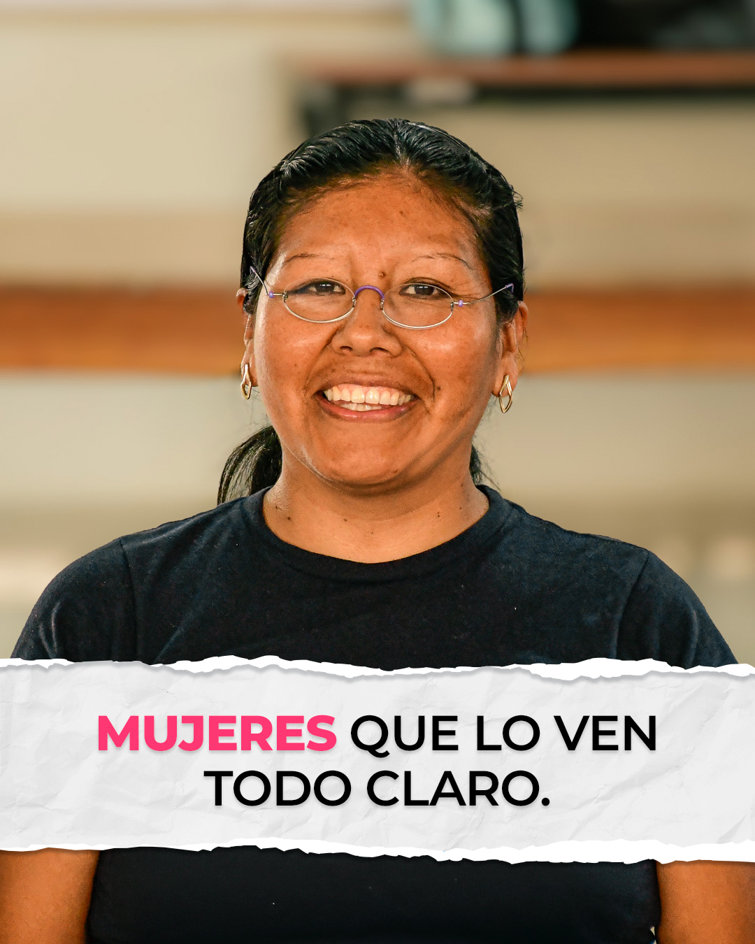En este Día Internacional de la Mujer, reconocemos a las mujeres que cuidan de sus familias, trabajan por sus comunidades y siguen adelante con valentía cada día.
Cuando una mujer puede ver mejor, también puede estudiar, trabajar y cuidar de quienes ama con mayor bienestar. 💜
Sigamos construyendo un país donde todas las mujeres tengan acceso a una mejor salud visual.
#LoveYourEyes #LentesPerú #Solidaridad #SaludVisual #CampañasVisuales #ONG