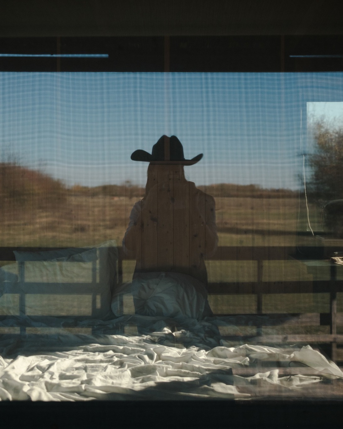 Šta ako ove nedelje krevet ostane malo messy, a jutro počne uz zvuke prirode?
Umesto alarma - ptice.
Umesto gradske buke - vetar kroz krošnje.
Dan možete provesti hraneći životinje, šetajući kroz Zasavicu i posmatrajući kako se priroda budi u proleće. ☘
Ponekad je baš to sve što nam treba.
Rezervišite svoj beg u prirodu u Buzzoffski Cabins i doživite Zasavicu na drugačiji način. ➡➡➡ www.buzzoffski.com