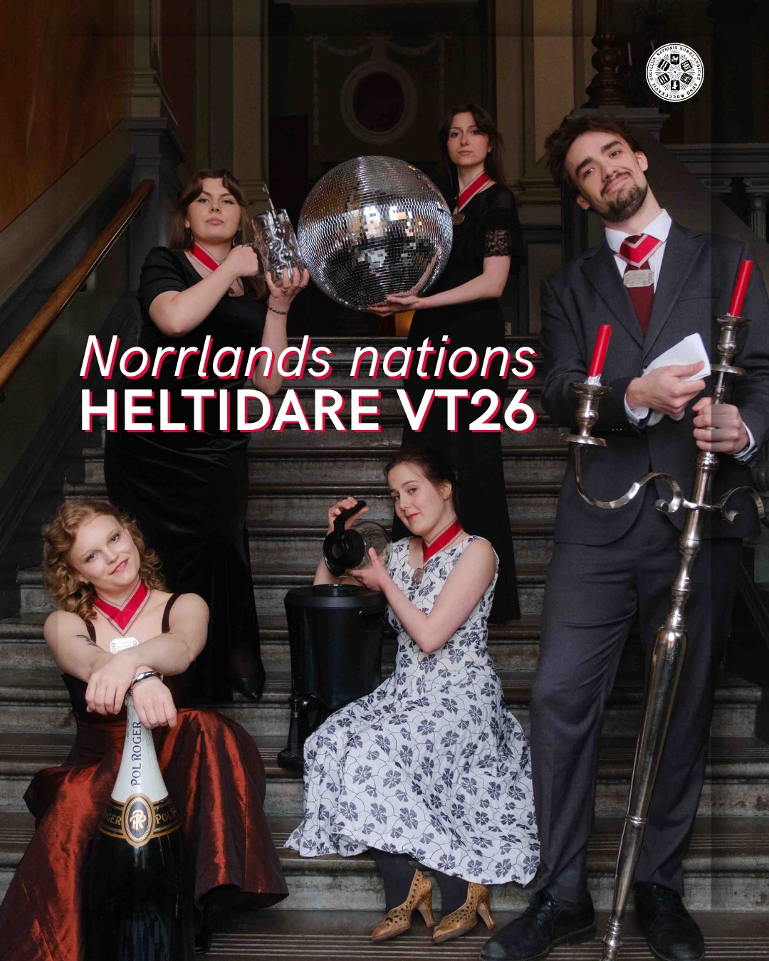 HELTIDARNA VT26 - Norrlands nation presenterar stolt kuratel, PR-förman och klubbverk för vårterminen 2026!
Förste kurator (1Q) - Nir Teyar
Ansvarar för representation, administration samt funktionärs- och medlemsfrågor.
1q@nn.se / 018-65 70 71
Andre kurator (2Q) - Signe Fjellström
Ansvarar för uthyrningar, lokalbokningar, ekonomi och ledning av klubbverket.
2q@nn.se / 018-65 70 72
PR-förman (PR) - Ylva Wennerström
Ansvarar för nationens marknadsföring, sociala medier, kommunikation, grafiska design och affischering.
prforman@nn.se / 018-65 70 70 (växel)
Klubbchef (KC) - Lisa Andersson Östling
Ansvarar för anställning av klubbpersonal, teknik, lönefrågor samt driften av nationens klubbverksamhet på uthyrningar, klubbar och släpp.
kc@nn.se / 018-65 70 73
Gillevärdinna (GV) - Sebastian Zgryzniak
Ansvarar för kock- och serveringspersonal samt driften av nationens gasker och uthyrningar.
gv@nn.se / 018-65 70 74
Cafémästare (CM) - Linnea Ryckenberg
Ansvarar för matinköp, driften av Majs Café samt anställer cafépersonal.
cm@nn.se / 018-65 70 78
Barmästare (BM) - Deborah Jigblad
Ansvarar för anställning av bartenders, dryckesinköp samt driften av nationens barer på uthyrningar, klubbar och släpp.
bm@nn.se / 018-65 70 75
Pubmästare (PM) - Alicia Björk
Ansvarar för anställning av pubpersonal, dryckesinköp och driften av Orvars krog.
pm@nn.se / 018-65 70 76