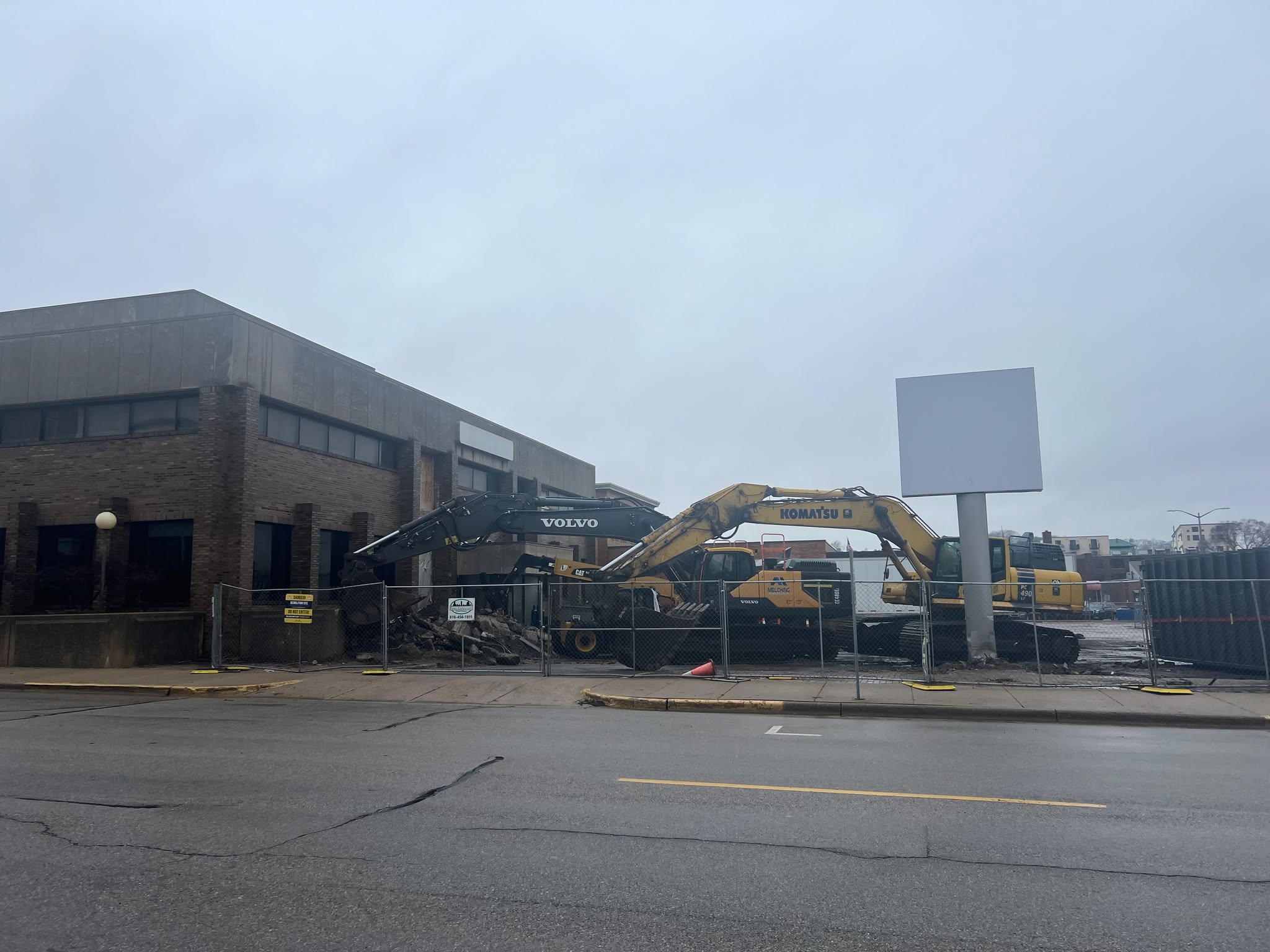 If you’ve noticed a little extra activity across the street lately… you’re not imagining it! 👀
Construction is officially getting started on the new hotel going in across the road, and the first step is tearing down the two buildings currently on the property. Many people didn’t even realize a hotel was planned for this spot, so it’s going to be exciting to watch the transformation unfold.
Stop by, do a little shopping, and take a peek at the progress while you’re here. We’ll be sharing updates as the project moves forward—so stay tuned! 🏗️
