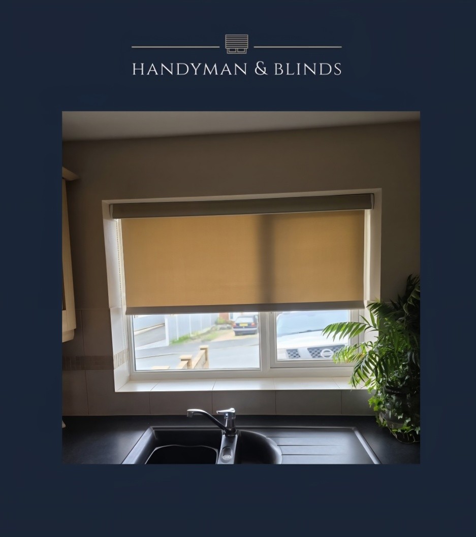 ⭐️CASSETTED ROLLERS⭐️
Just installed these gorgeous cassetted roller blinds in a subtle sand colour with light filtering fabric — we think they look absolutely fabulous in this customer's kitchen!
They add a sleek, modern touch while letting just the right amount of natural light in. Perfect blend of style and practicality!
Please get in touch today to arrange a free, no obligation quotation on 01384 277877! ✨🪟
#RollerBlinds #KitchenDecor #ModernLiving #HomeStyle