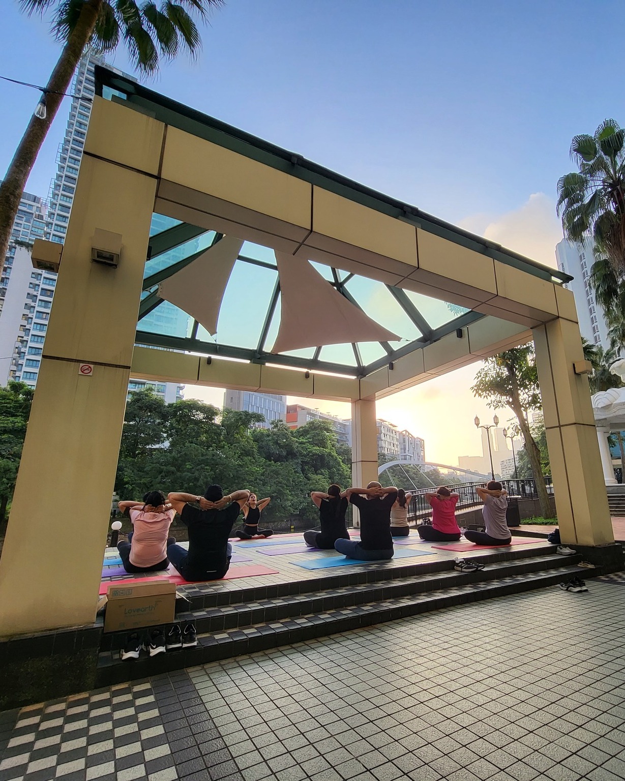 🧘♀️ Yoga by the riverside? Check ✅
Take a peek at our weekly Yoga sessions with instructor Nishy at Grand Copthorne Waterfront.
Looking to outsource fitness sessions for your customers or organize a corporate activity? Aure Studios can bring the fitness sessions right to you!
DM us to inquire. Link in bio!
#aurestudios #corporateyoga #yogasingapore #fitnesssg