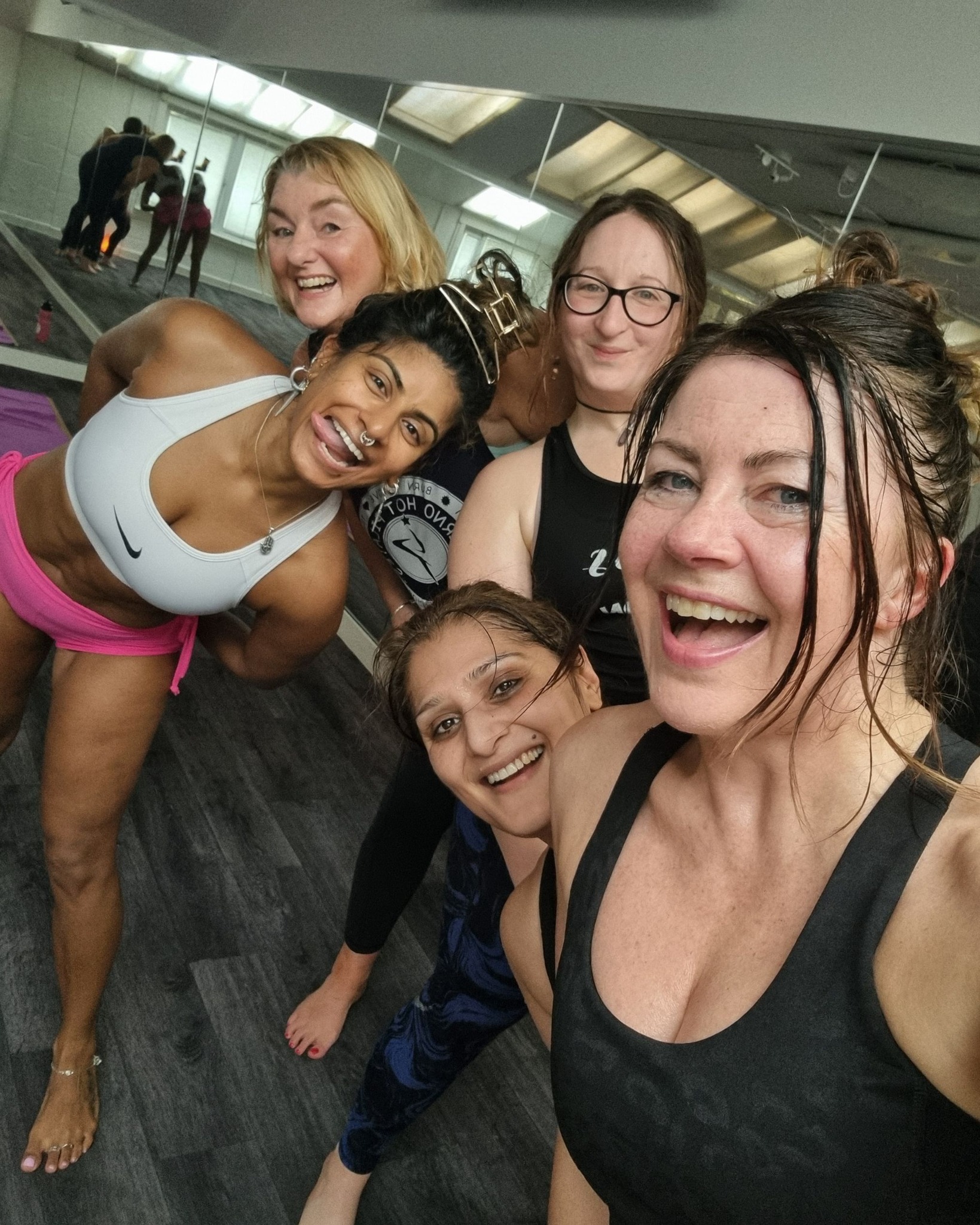 It’s the shared effort, the quiet focus and the laughs after class 🫶
That’s what makes this place special.
#YogaCommunityLove #FindYourPeople #DamnHot