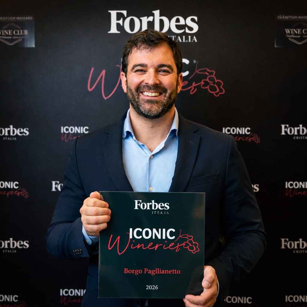Un riconoscimento che racconta una visione✨
Borgo Paglianetto entra tra le Forbes 100 Iconic Wineries 🍷
Un traguardo che celebra la dedizione della cantina, la valorizzazione della Sinclinale Camerte e l’autenticità del Verdicchio di Matelica. 🌿
An accolade that tells a vision ✨
Borgo Paglianetto joins the Forbes 100 Iconic Wineries 🍷
A milestone celebrating the winery’s dedication, the unique Sinclinale Camerte terroir, and the authenticity of Verdicchio di Matelica. 🌿
#borgopaglianetto #matelica #verdicchiodimatelica #vinoitaliano #madeinitaly #winelovers #ForbesItalia #100iconicwineries
