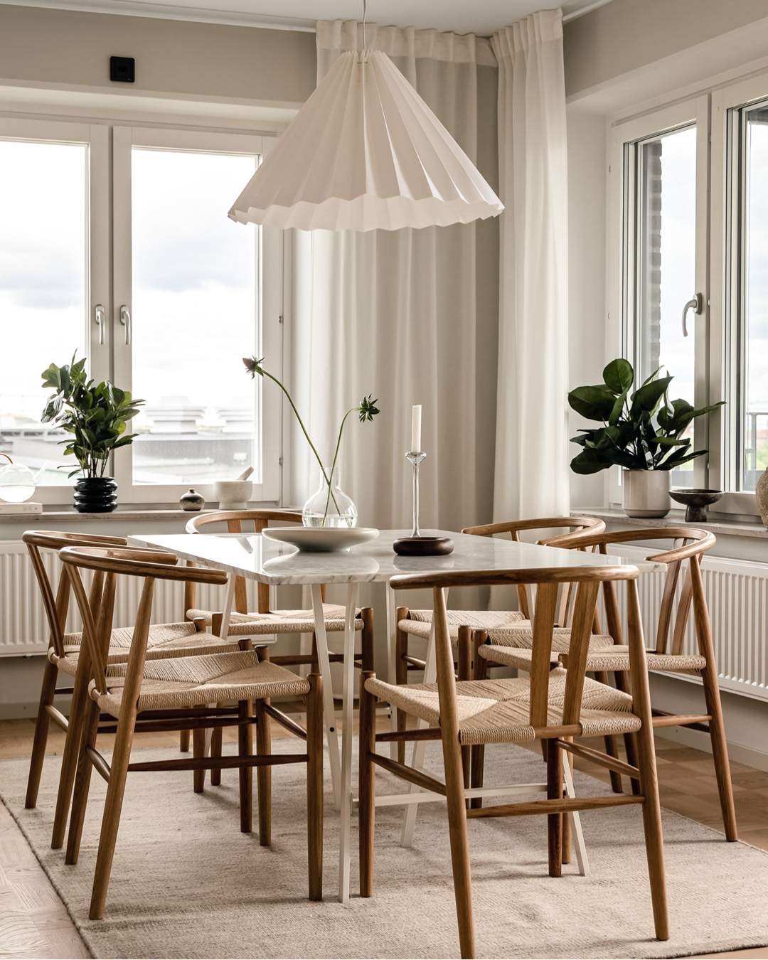 Fabrique, Stockholm.
Fotad av @rbk_fotografi,
Redigerad av @chimli.se
.
.
.
#bostadsfotograf #stockholm #mäklarfotograf #interiorphotography #retusch #fastighetsfoto #interiordesign #scandinavianinterior #inredningsinspiration #homedecor #drömhem #interiorinspo #nordichome #interiörfoto #interiör #inredningsdetaljer #homestyling #interiordetails #homeinspo #realestatephotography #bostadsfotografstockholm #norrland #fastighetsfotograf #inredningsdesign #heminredning"