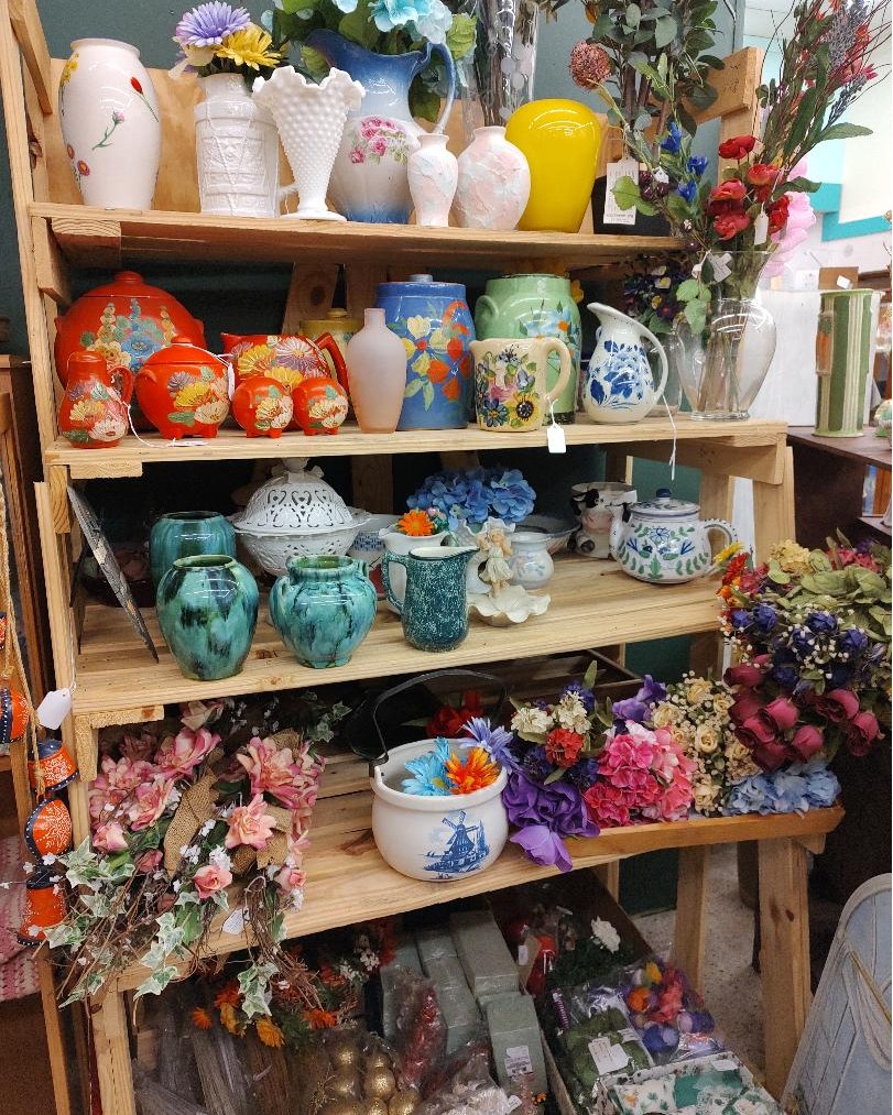 Life is Good at Antiques & Uniques! 😊🌼
Open THURSDAY through SUNDAY 10am-6pm
30200 Euclid Ave (Rt. 20), Wickliffe, OH 44092