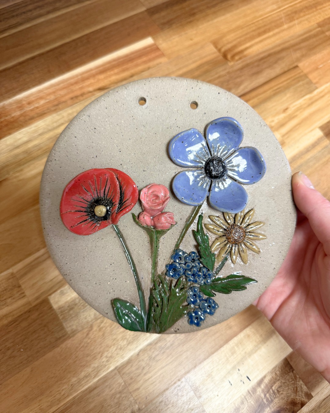 Clay workshops are BACK at the studio! 🌸✨ Join us for a beginner-friendly handbuilding class where you’ll create your very own clay flower wall hanger — a beautiful handmade piece to brighten your home.
This special two-part class lets you experience the full pottery process:
👐 April 3 — Build your flower using slab-building techniques
🎨 April 17 — Return to glaze your finished piece
With guided instruction from Jerica, this cozy workshop is perfect for anyone wanting to try clay for the first time— you’ll get plenty of hands-on help while creating something truly unique!
Spots are very limited — we hope you'll join us.💜
🔗 Register: https://www.crisanthemumstudios.com/event-details-registration/hand-build-pottery-floral-wall-hanger-w-jerica
#ClayWorkshop #PotteryClass #PilotMountainNC #HandmadePottery