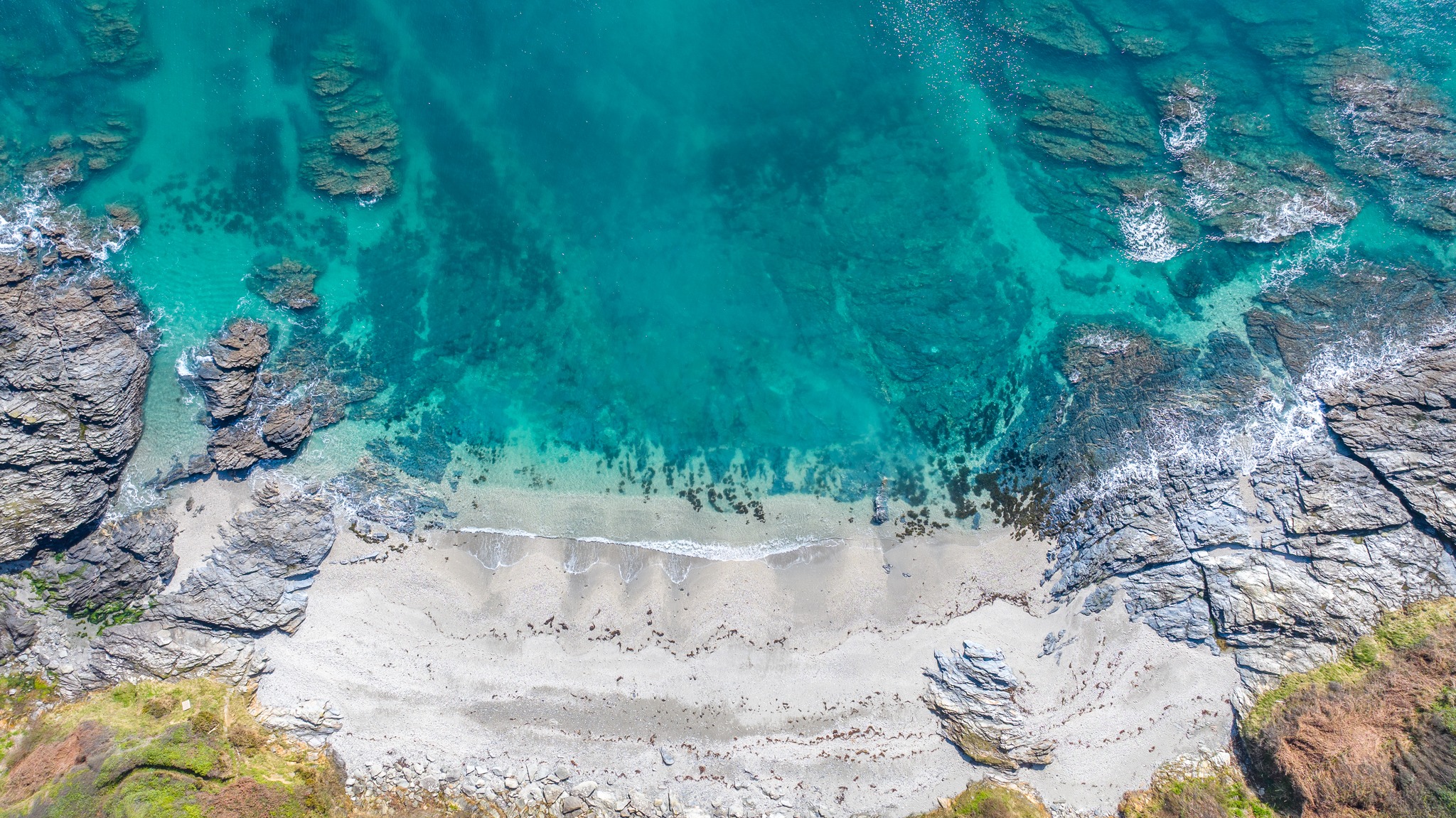 A look down from Tuesday šš
Beauty of the Cornish coastline.
#Cornwall #VisitCornwall #CornishCoast #DronePhotography #AerialPhotography #DroneShot #FromWhereIDrone #CoastalViews #Seascape #LandscapePhotography